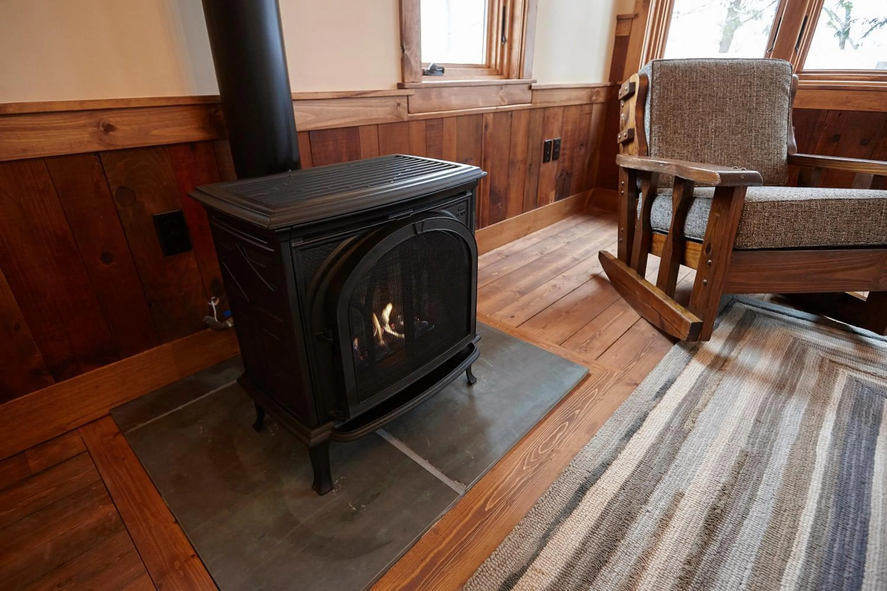 Living room in Seesaw's Lodge