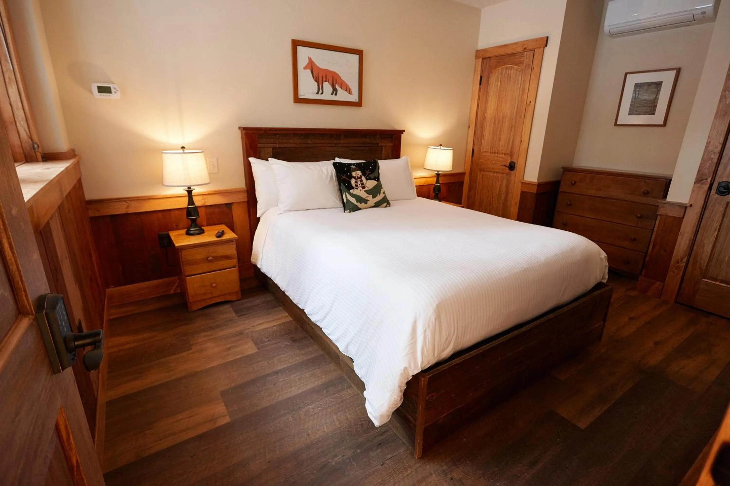 Bed in Seesaw's Lodge