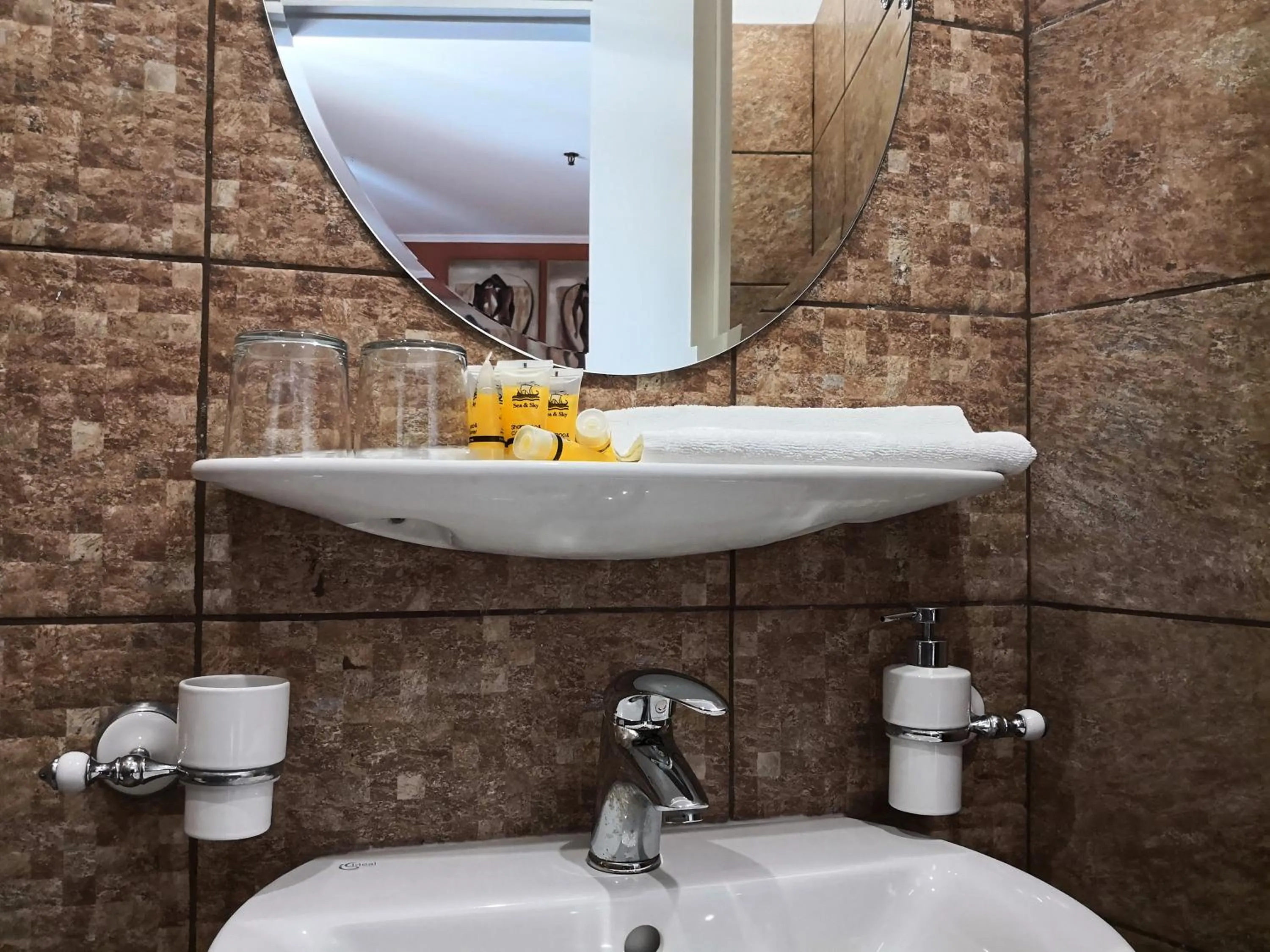 Shower in Kirki Hydra