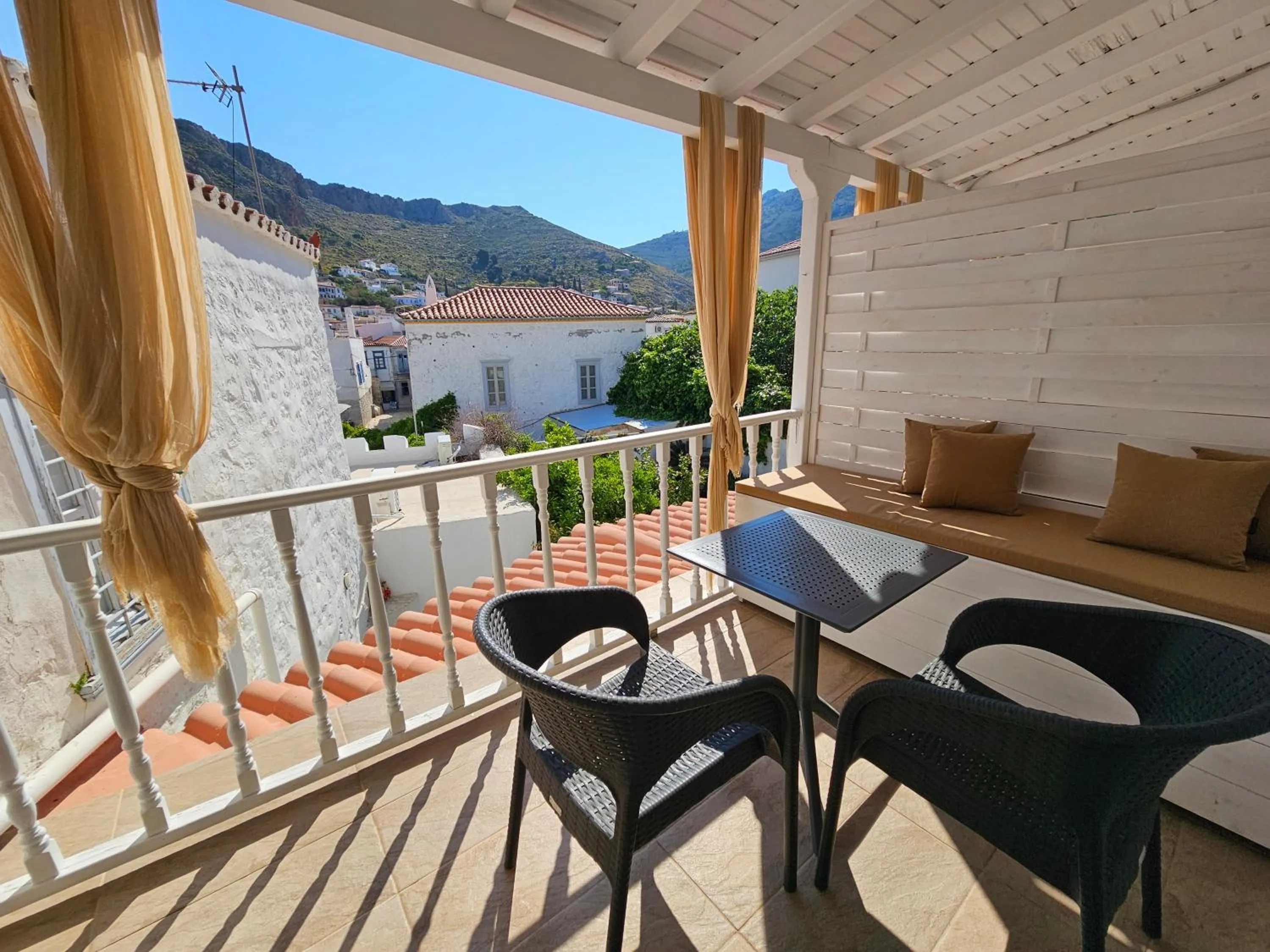 Balcony/Terrace in Kirki Hydra