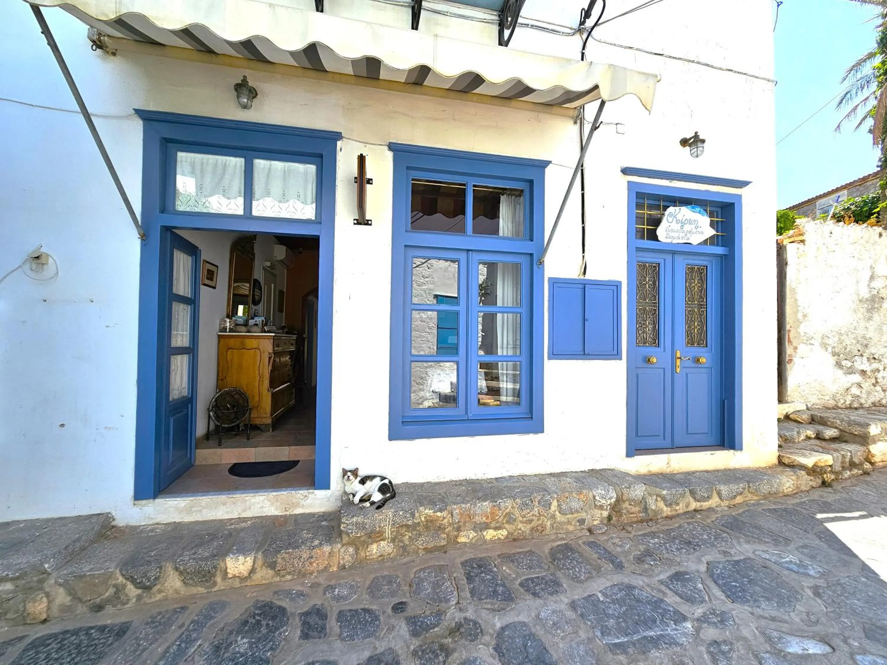 Property building in Kirki Hydra