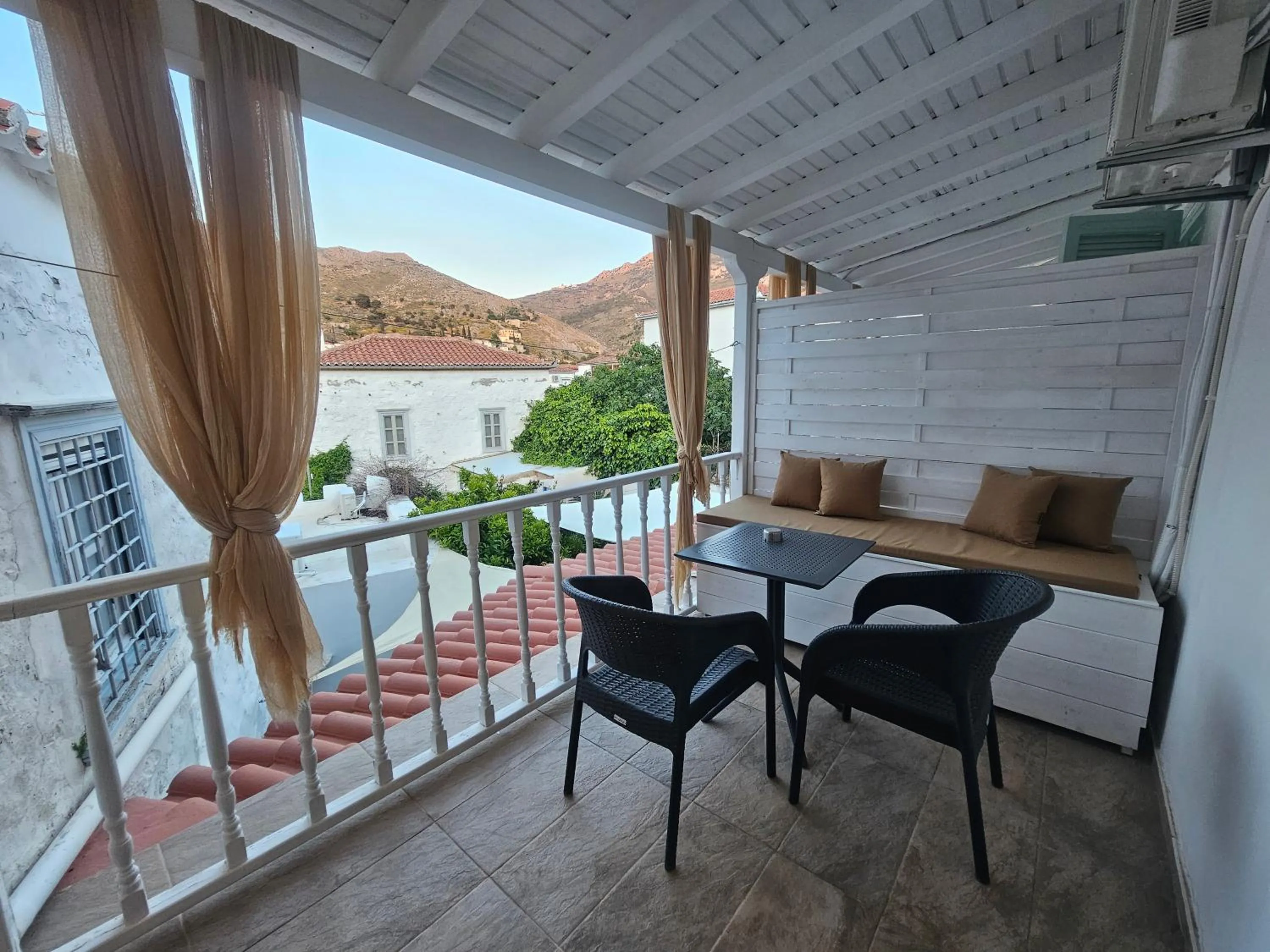 Balcony/Terrace in Kirki Hydra