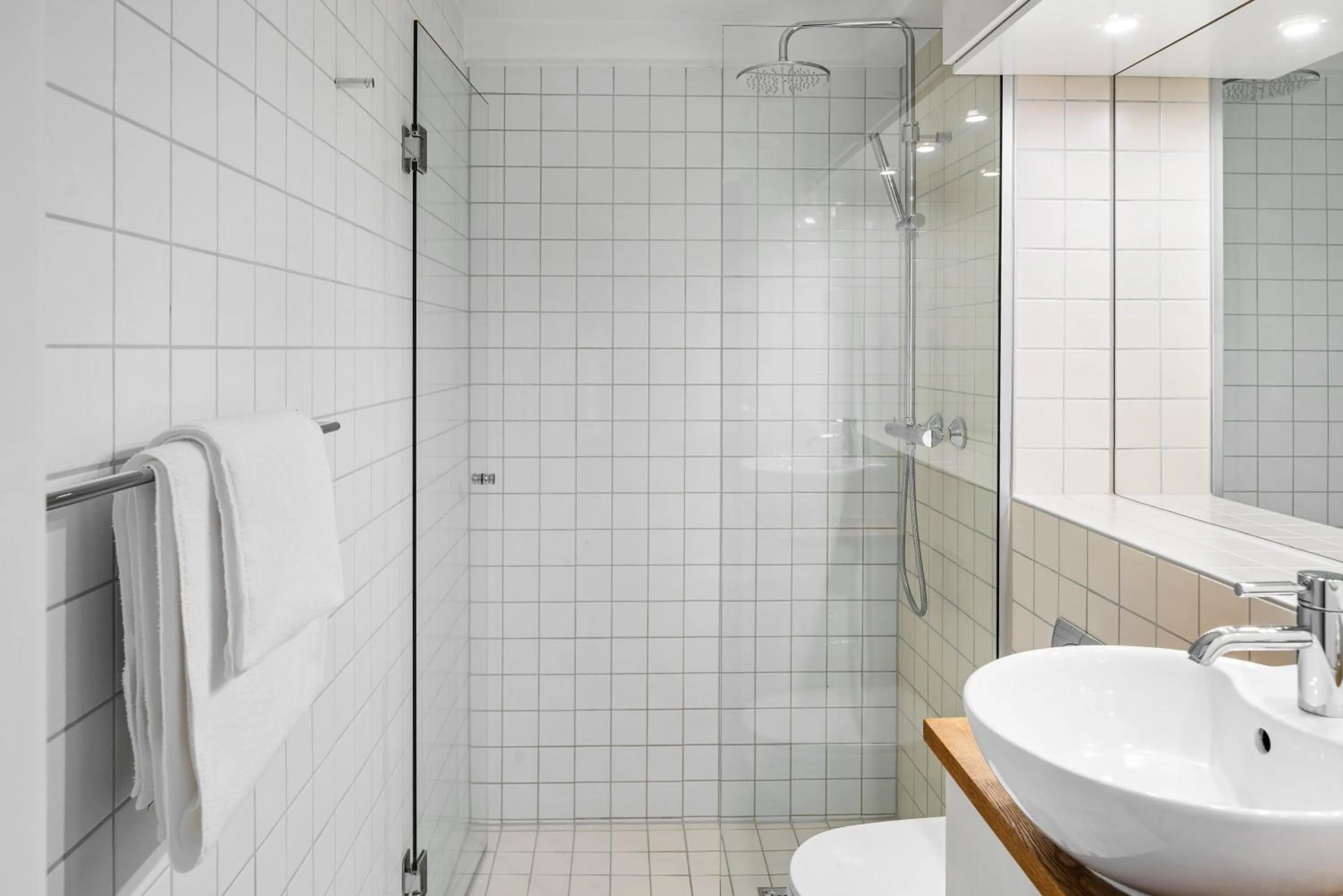 Shower in Numa I Hallen Apartments