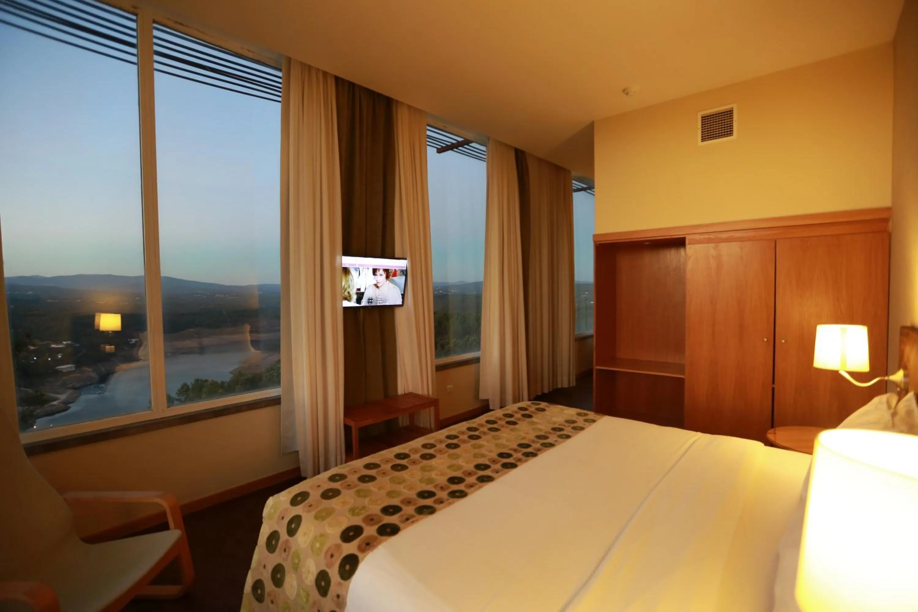 TV and multimedia, Bed in Hotel Da Montanha