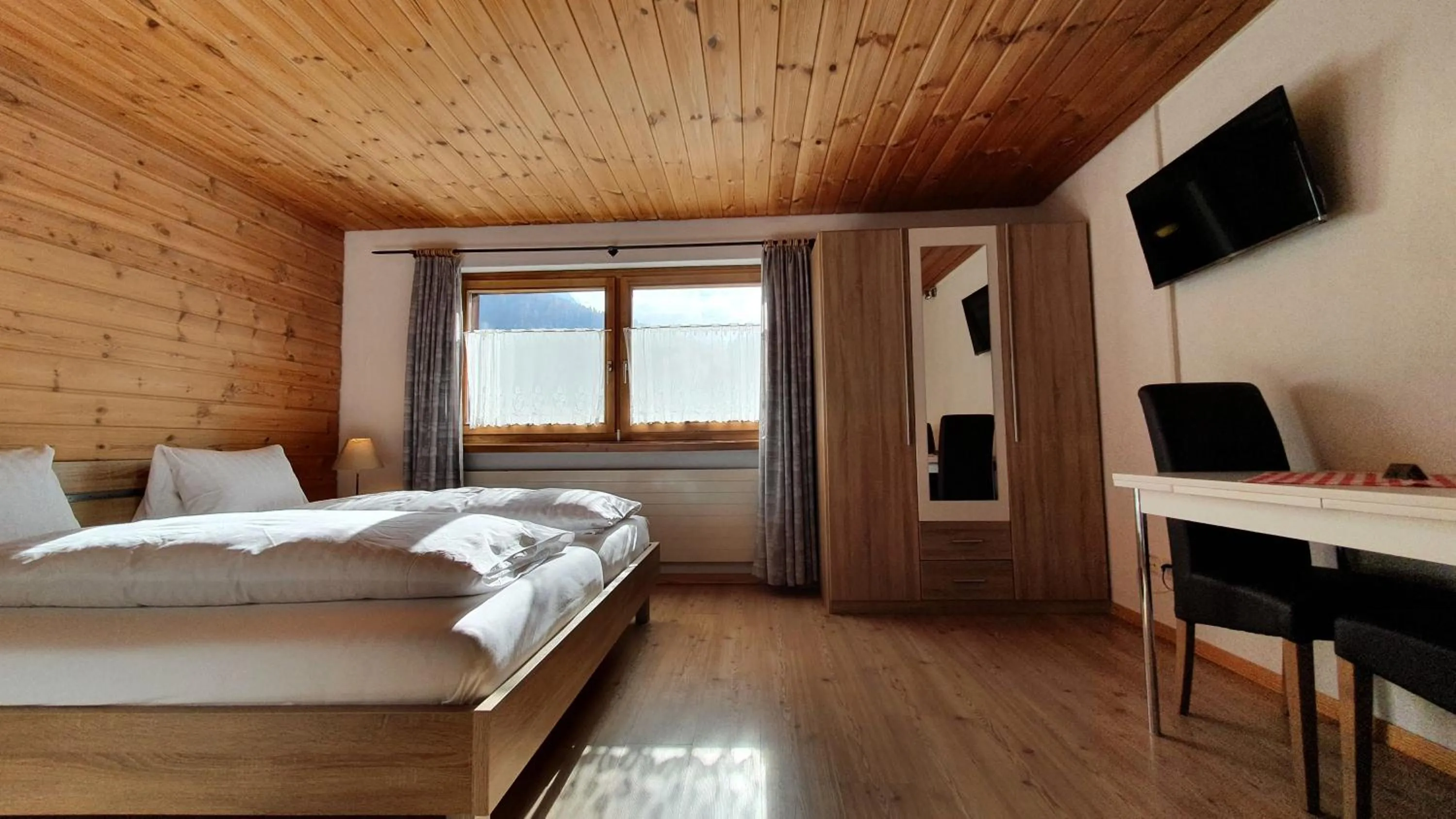 Bed in Hotel Suretta