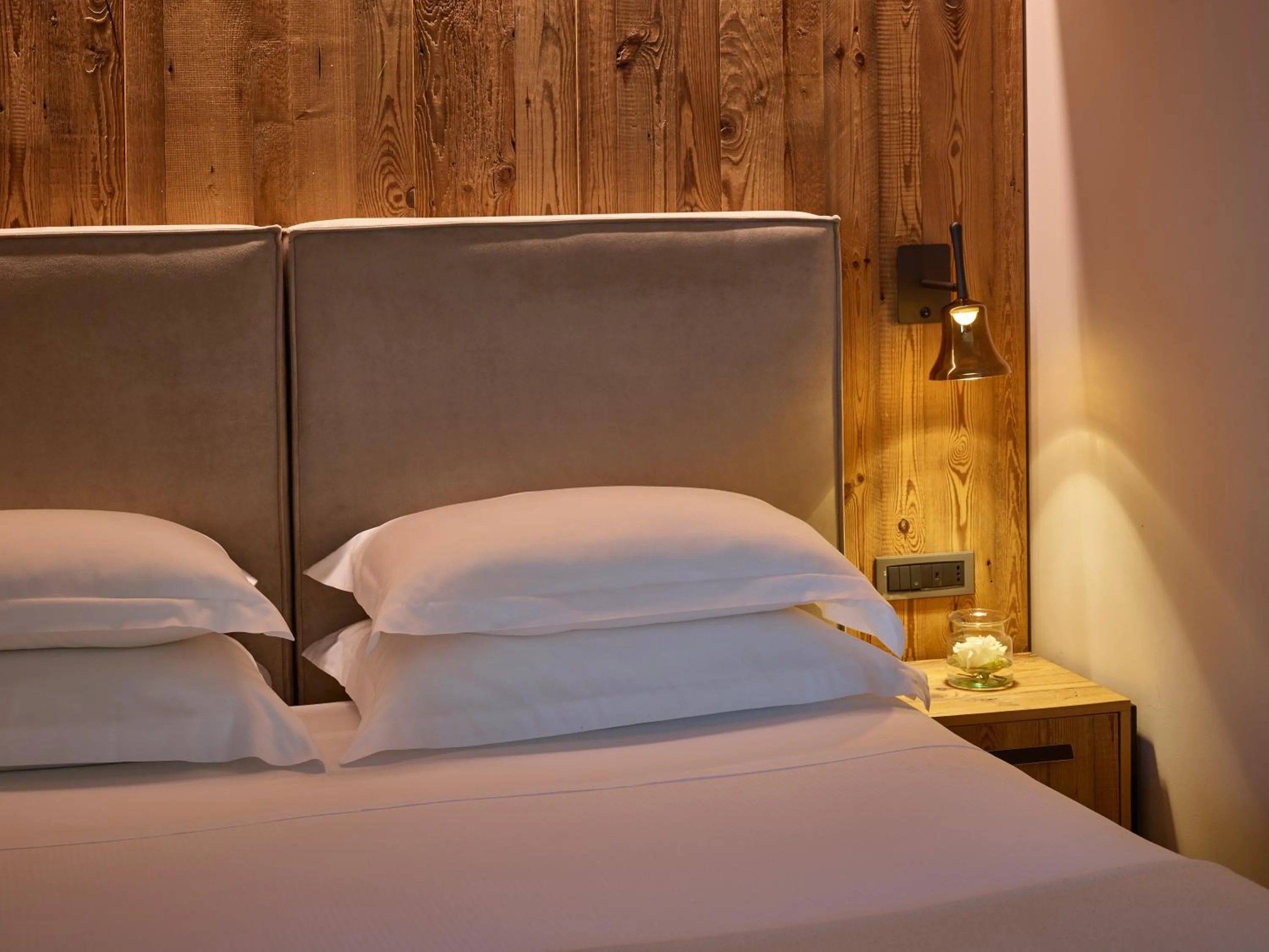 Bed in Le Massif Hotel & Lodge Courmayeur The Leading Hotels of the World