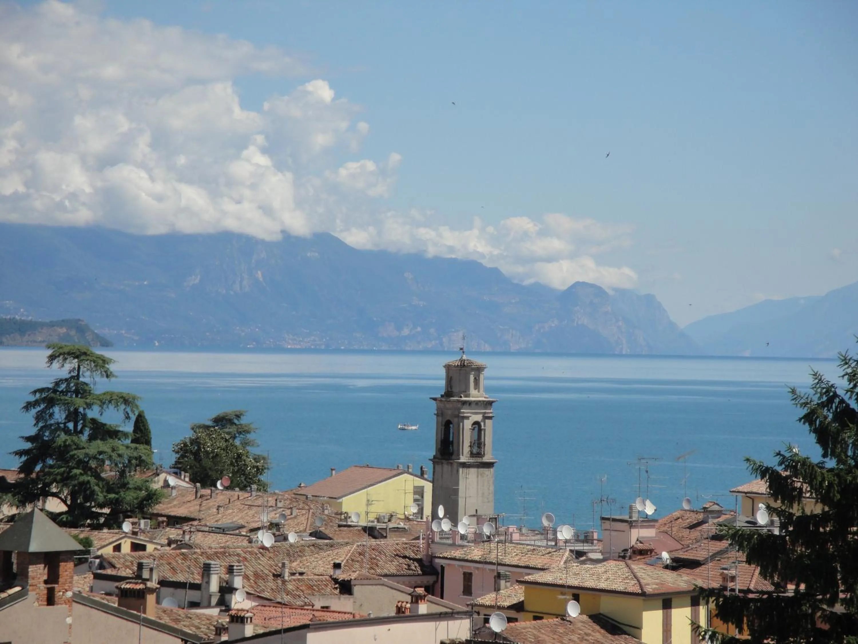 City view in The Tower Of The Old King