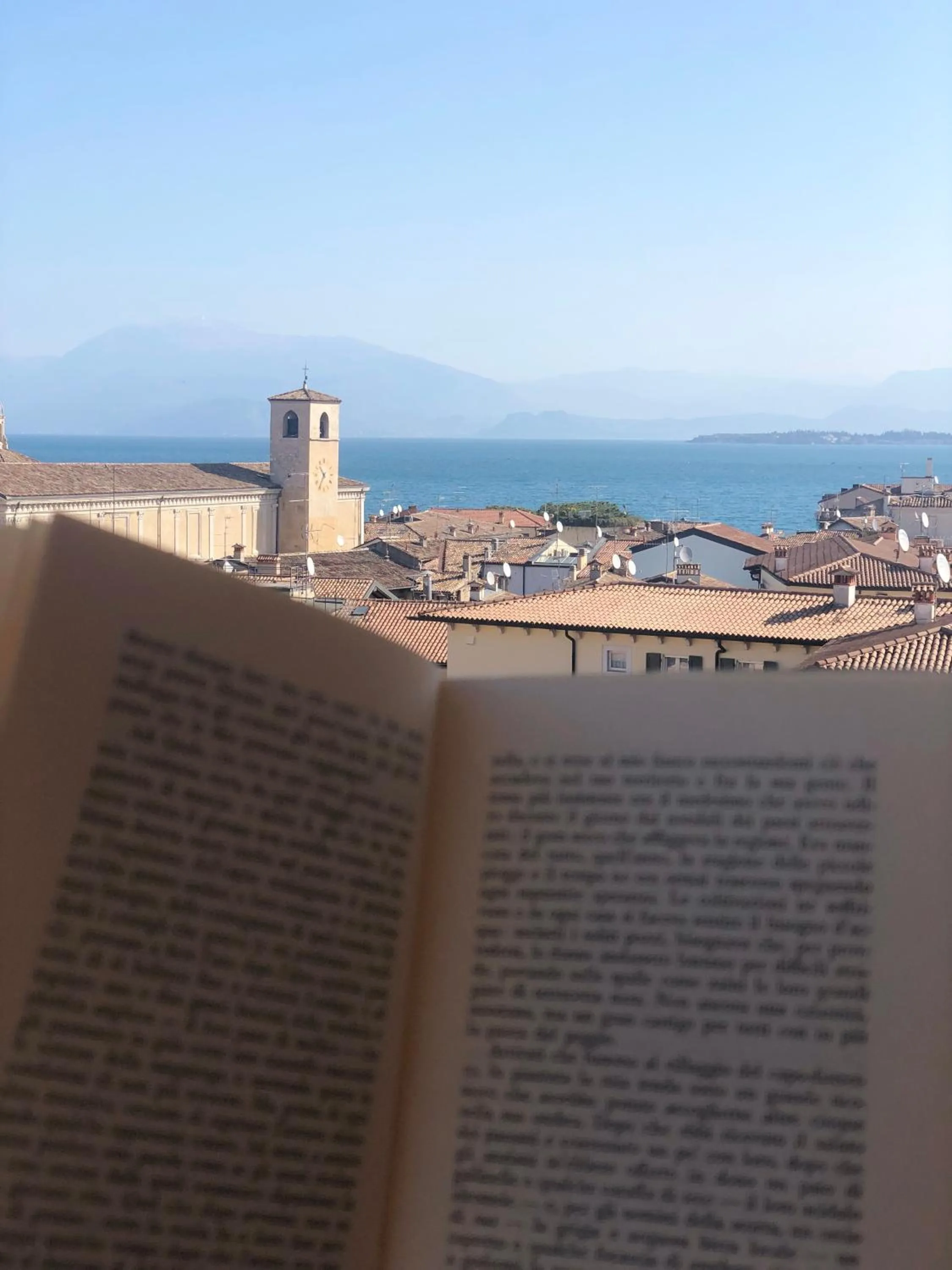 Photo of the whole room in The Tower Of The Old King