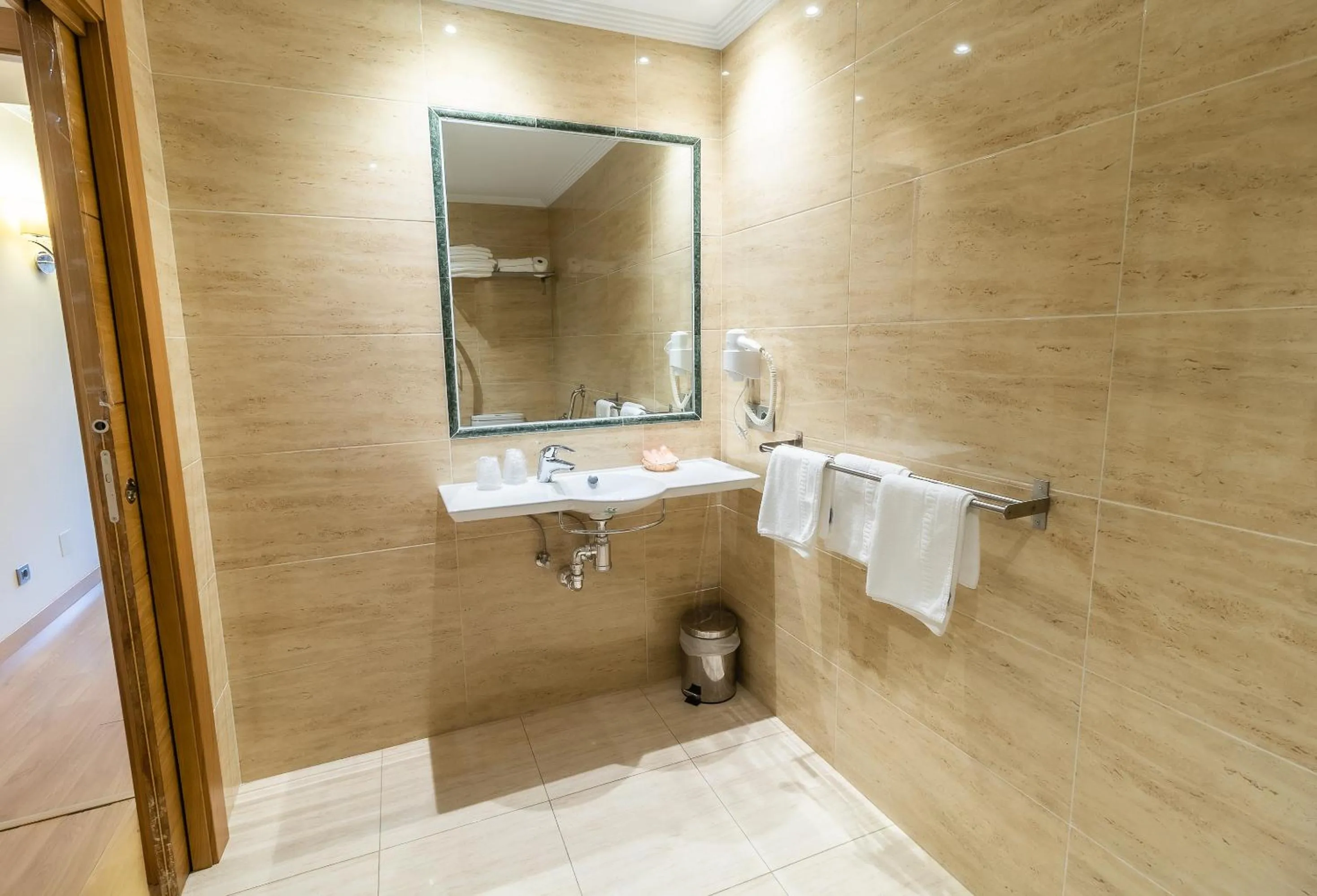 Bathroom in Apartamentos & casas rurales Santo Domingo de Silos