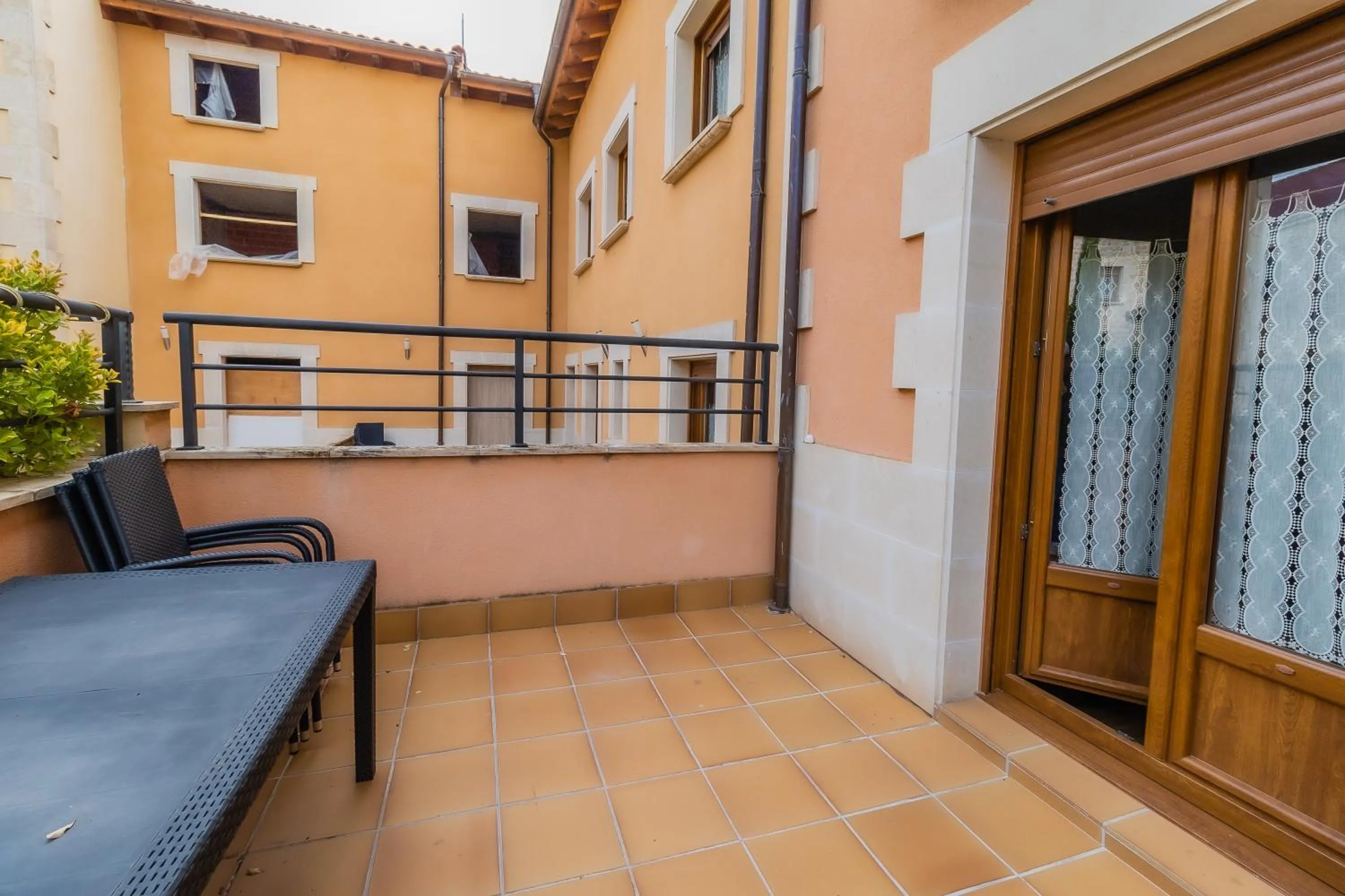 Balcony/Terrace in Apartamentos & casas rurales Santo Domingo de Silos