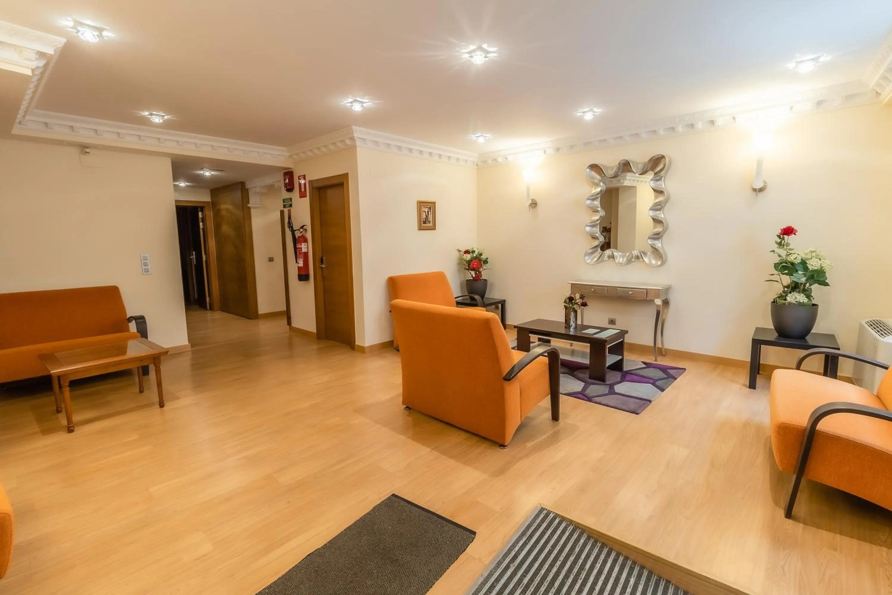 Lobby or reception in Apartamentos & casas rurales Santo Domingo de Silos