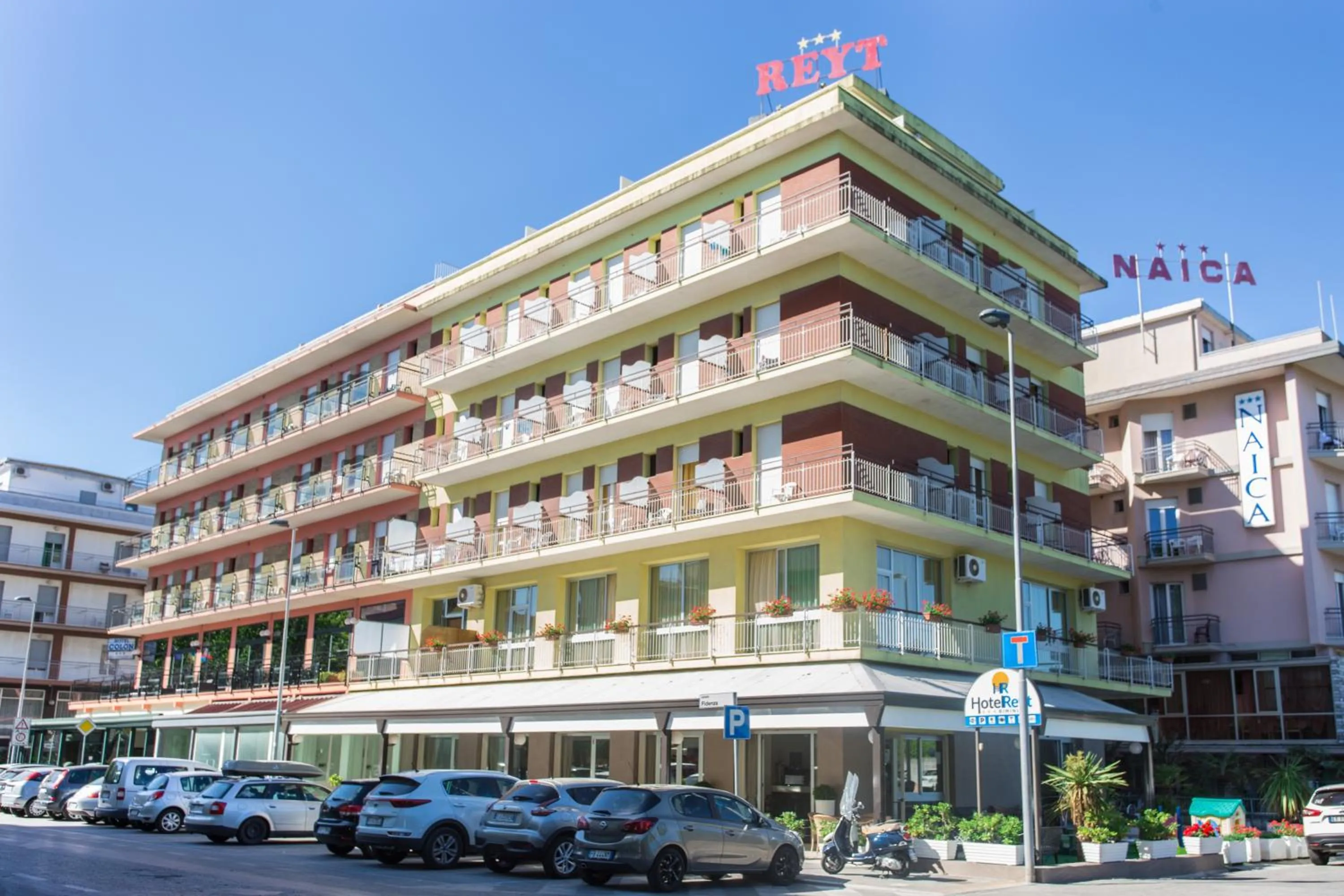 Facade/entrance in Hotel Reyt