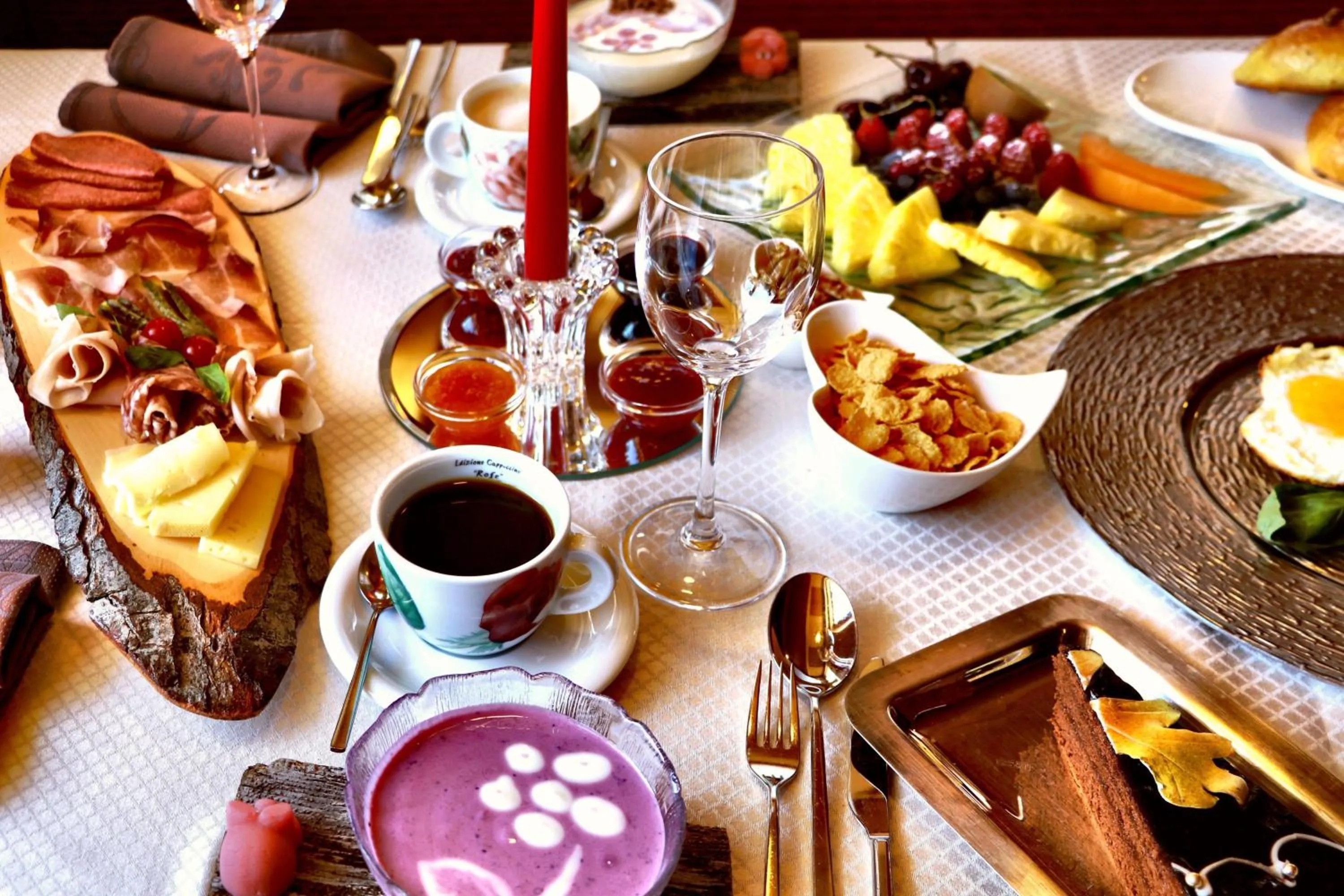 Food and drinks in Hotel Serena