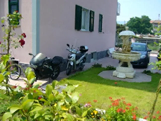 Day in La Villetta del Golfo