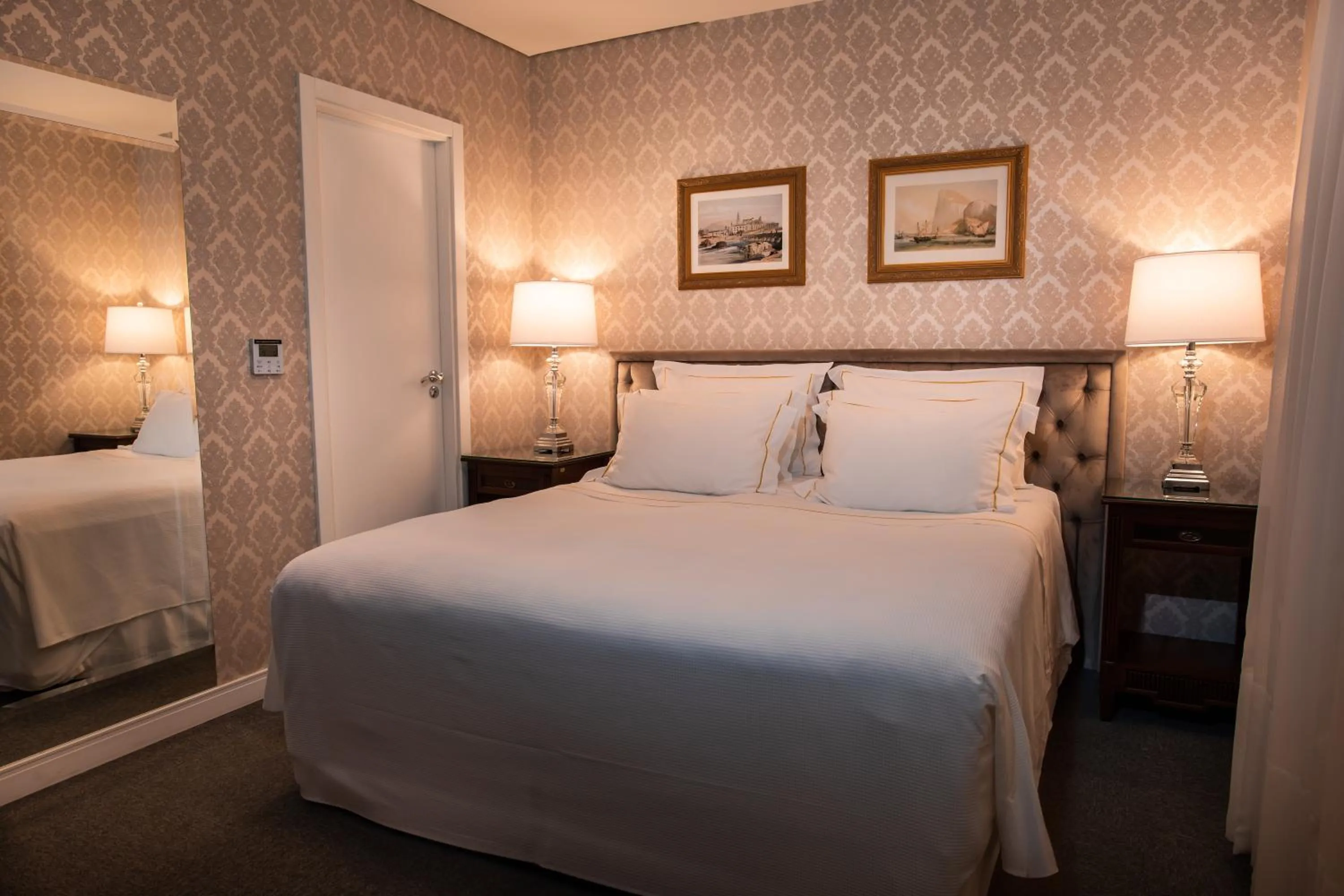 Bed in Sofistic Hotel