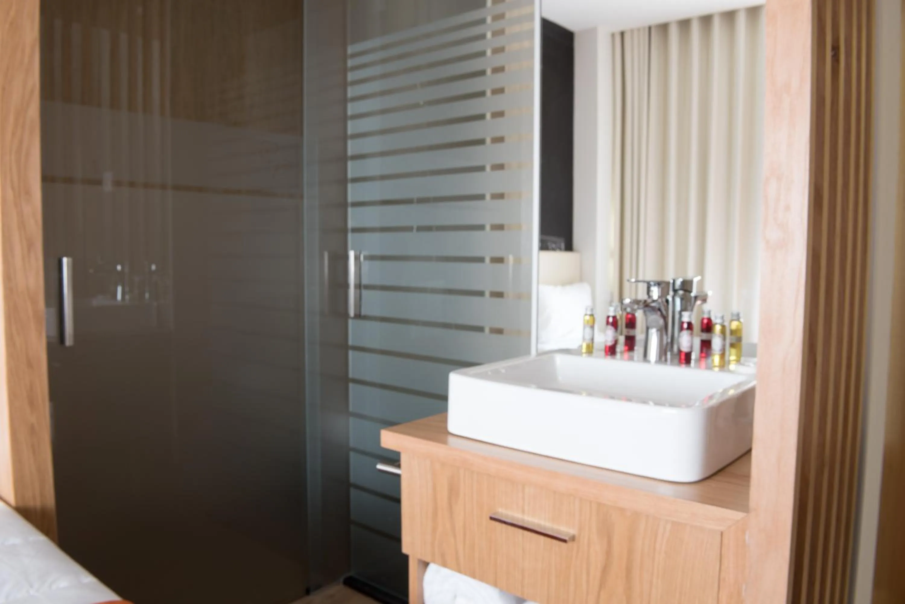 Bathroom in Porto Coliseum Hotel