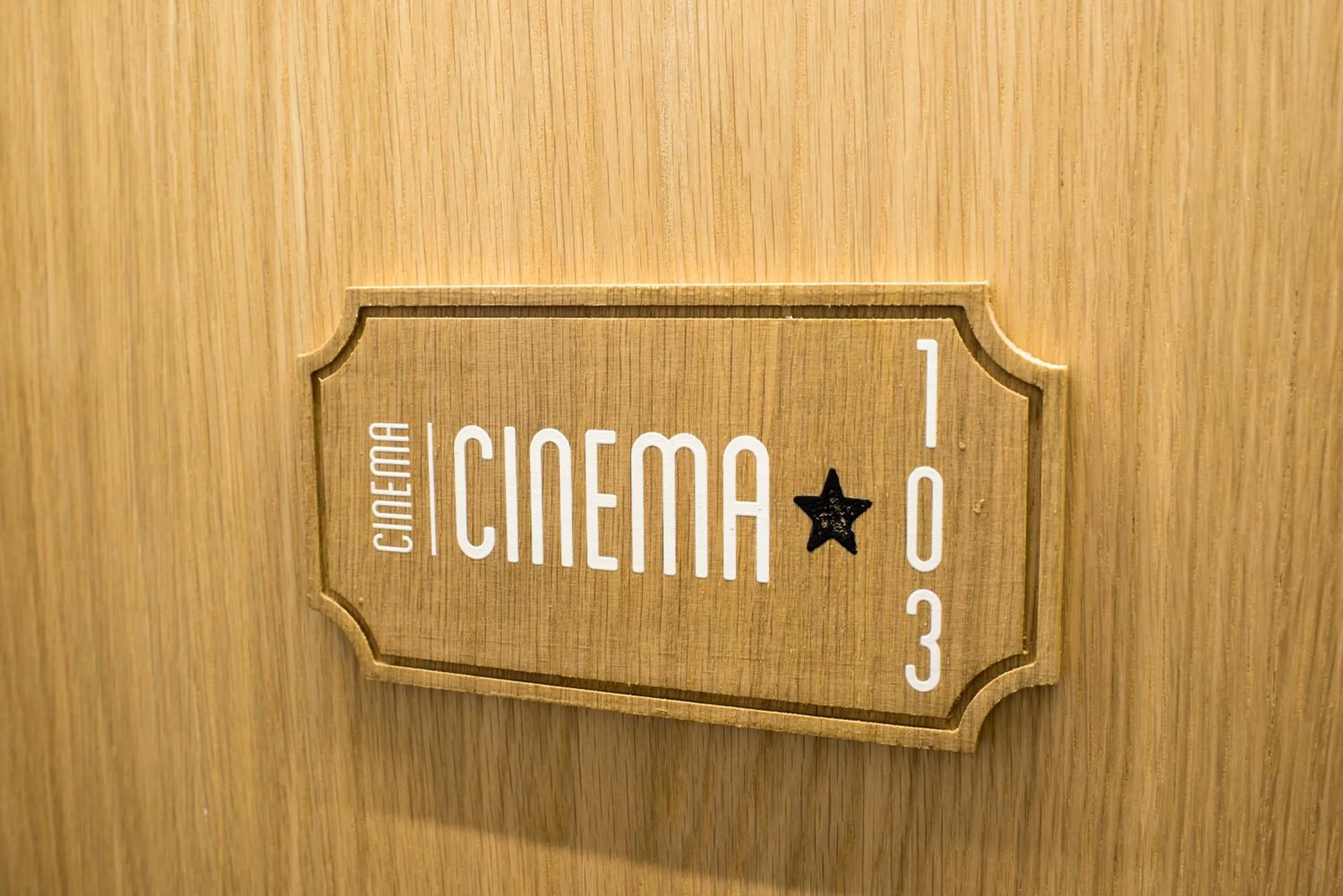 Decorative detail in Porto Coliseum Hotel