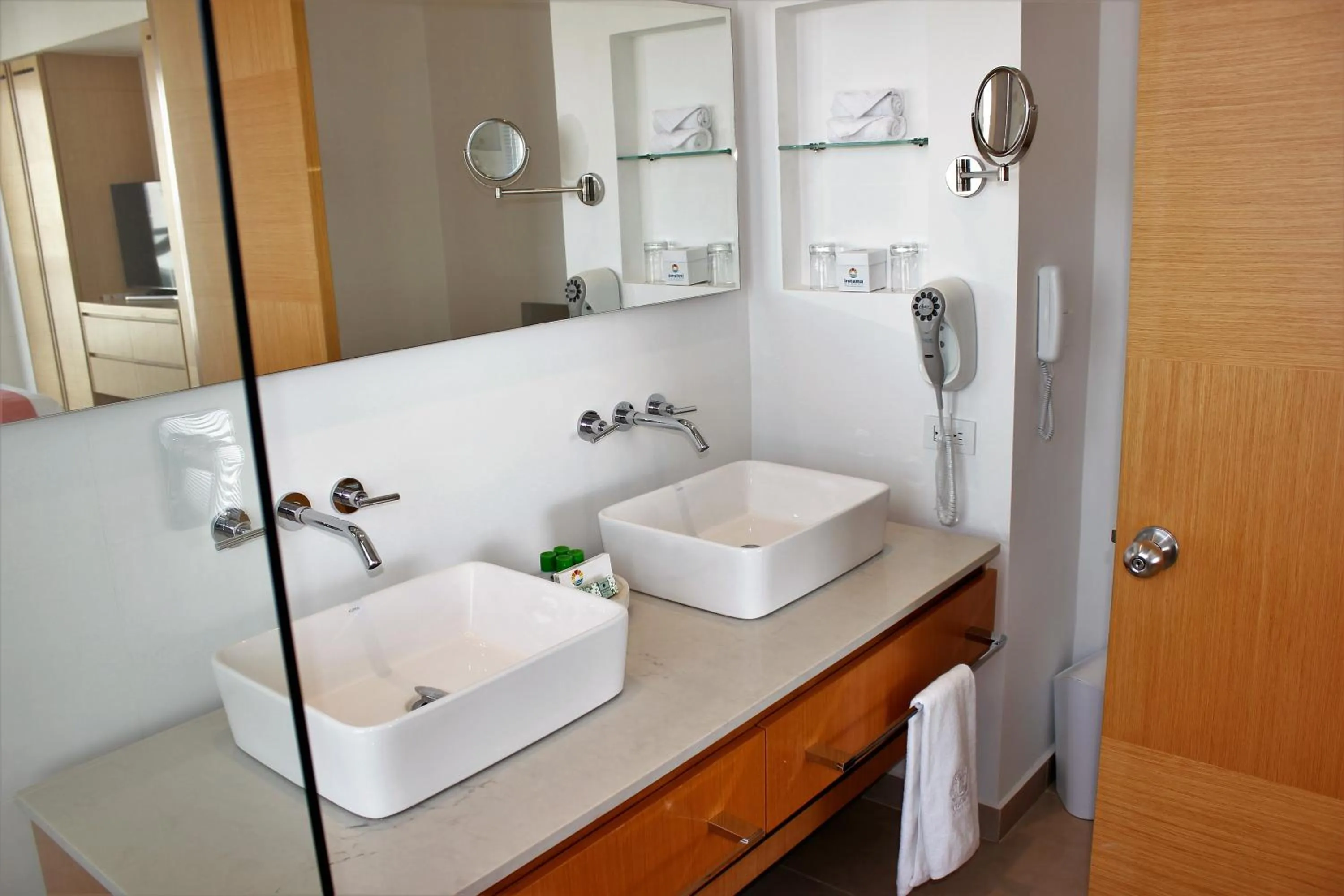 Bathroom in Hotel Irotama Reservado