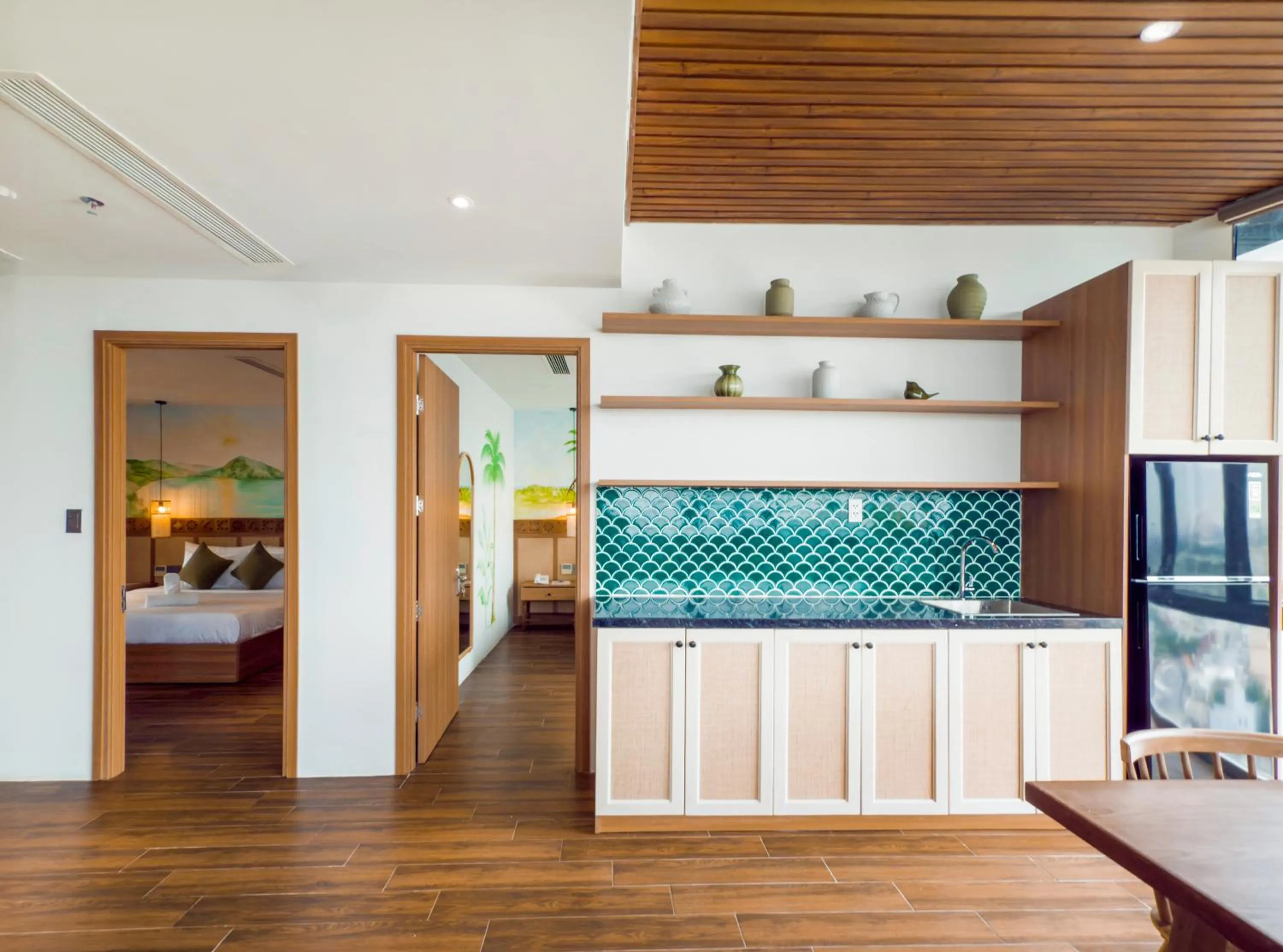 Kitchen or kitchenette, Bed in Gold Central Hotel by Haviland