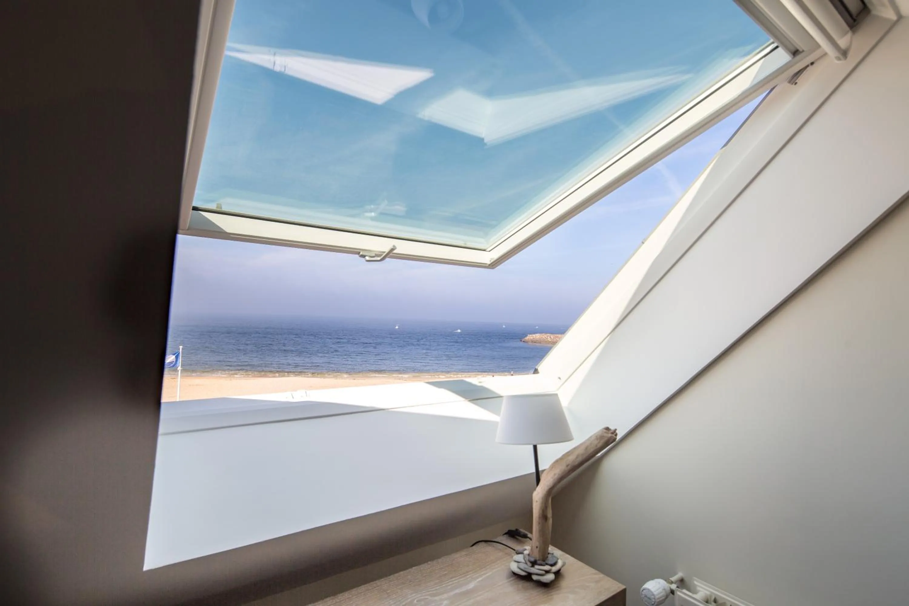 Natural landscape in Les Chants d'Ailes - Hôtel Face Mer