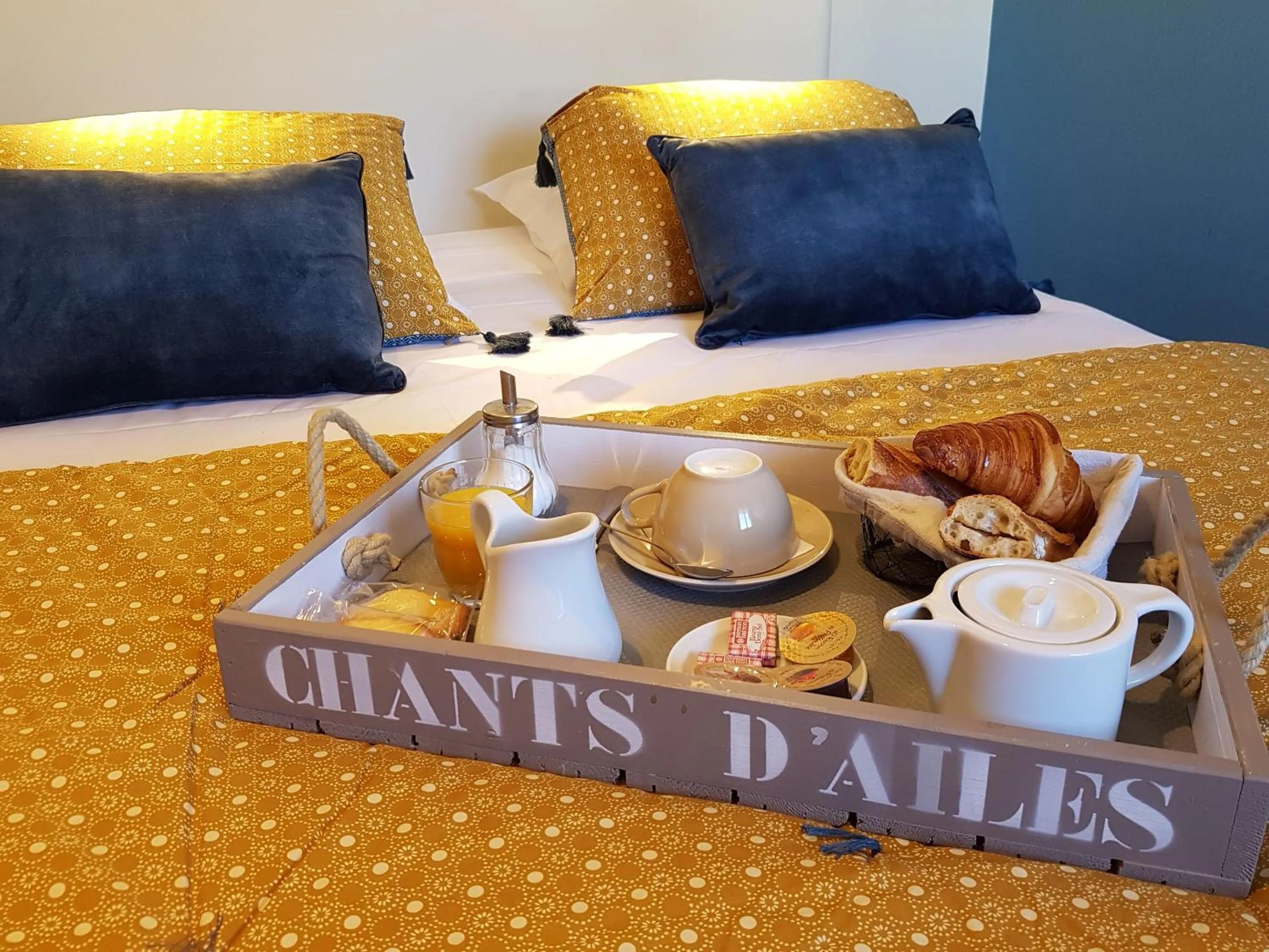 Bed in Les Chants d'Ailes - Hôtel Face Mer