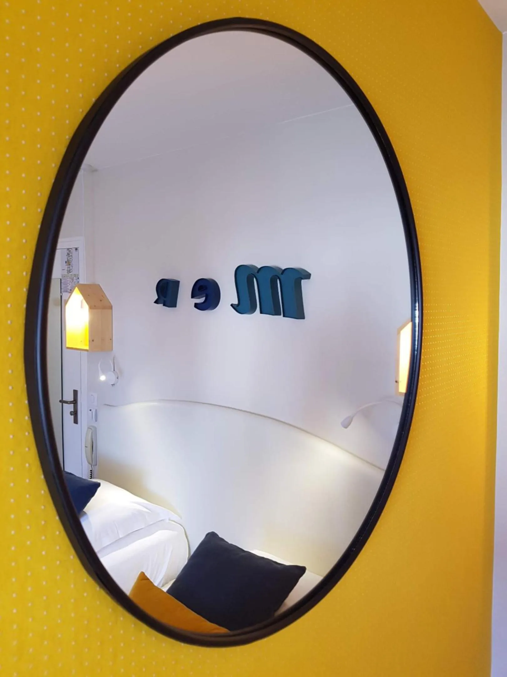 Bed in Les Chants d'Ailes - Hôtel Face Mer