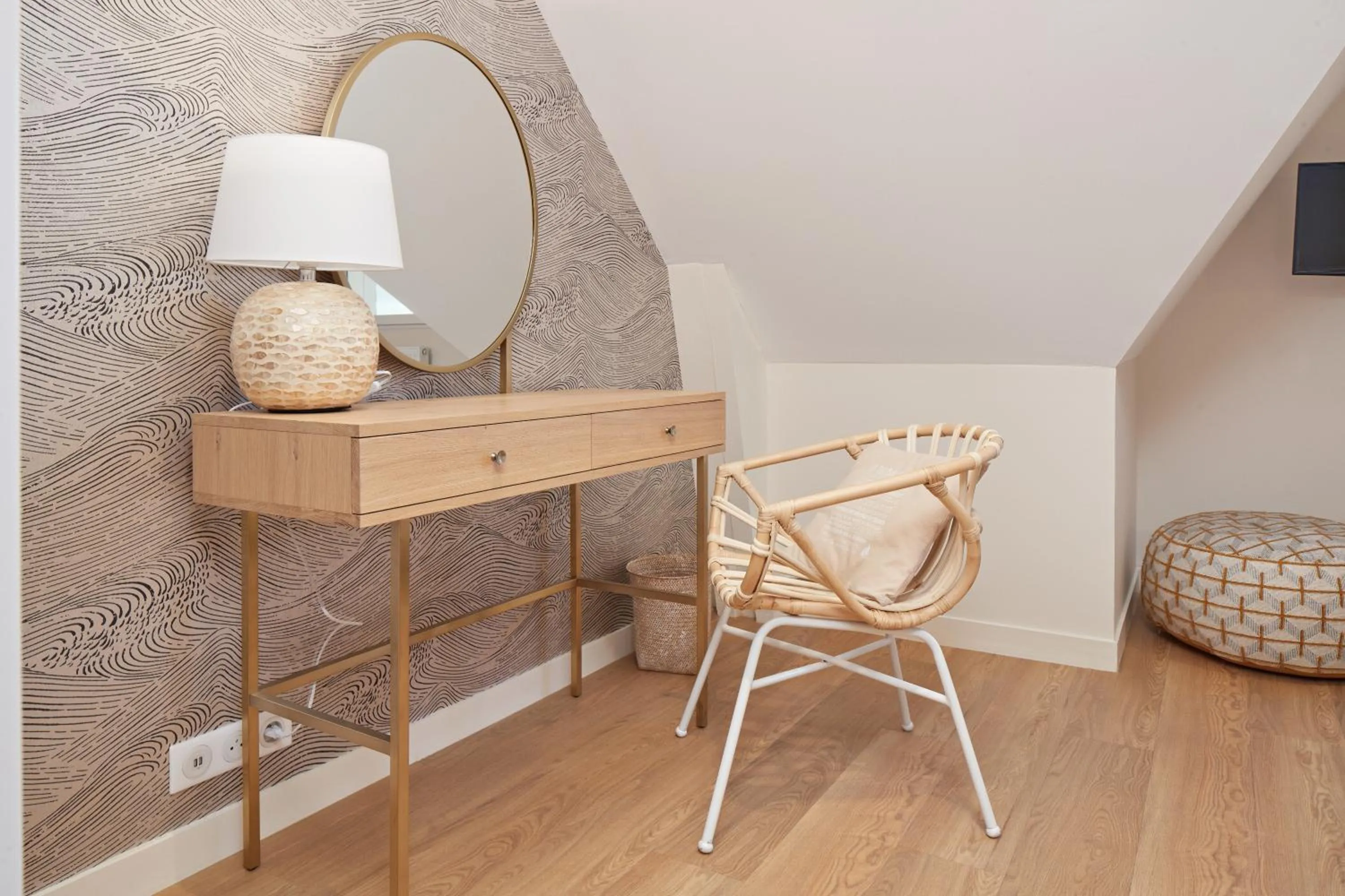 hair dresser in Les Chants d'Ailes - Hôtel Face Mer