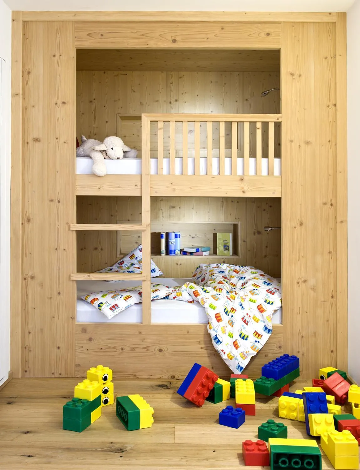 bunk bed, Bed in Martina Breakfast Lodge