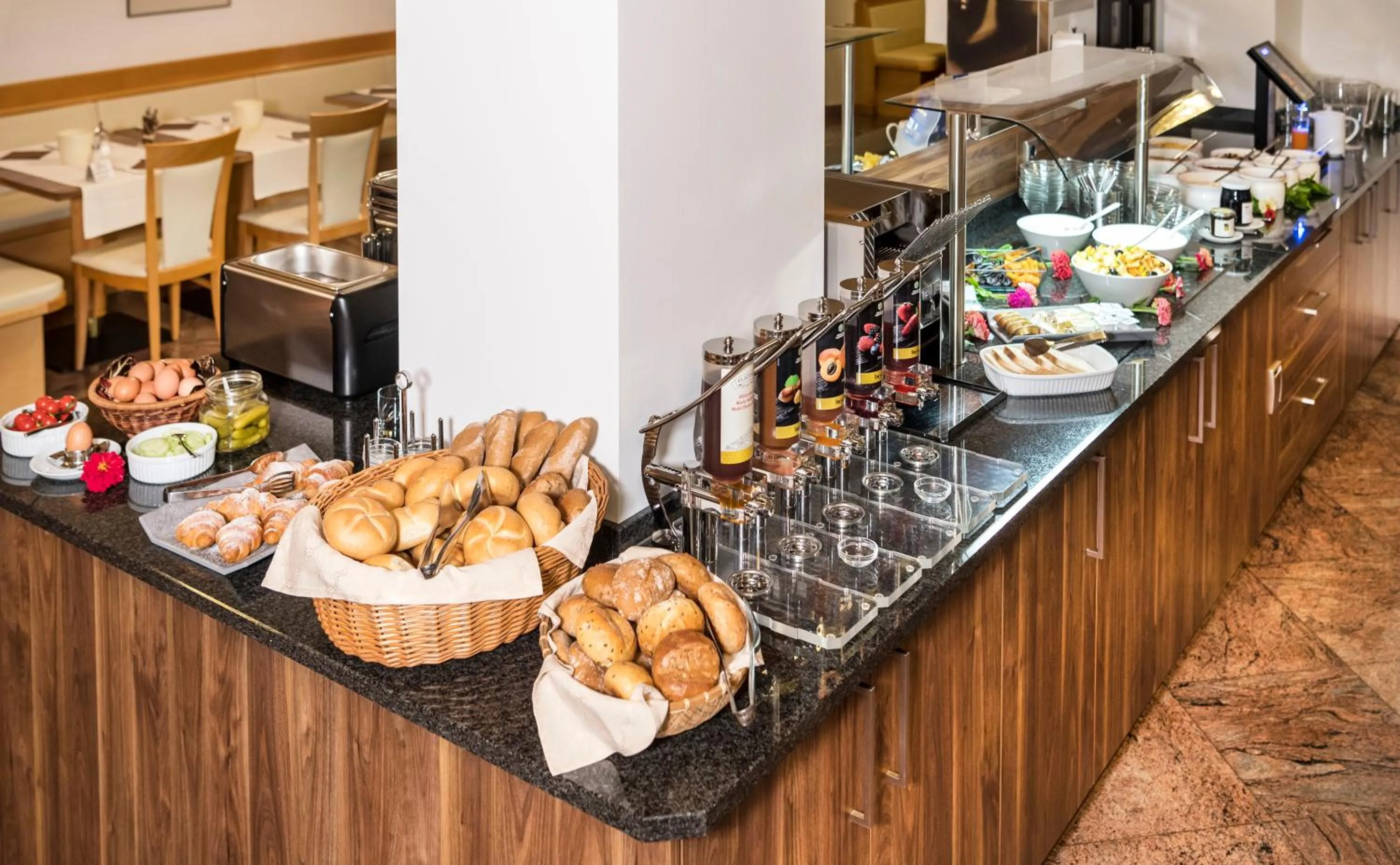 Buffet breakfast in Martina Breakfast Lodge