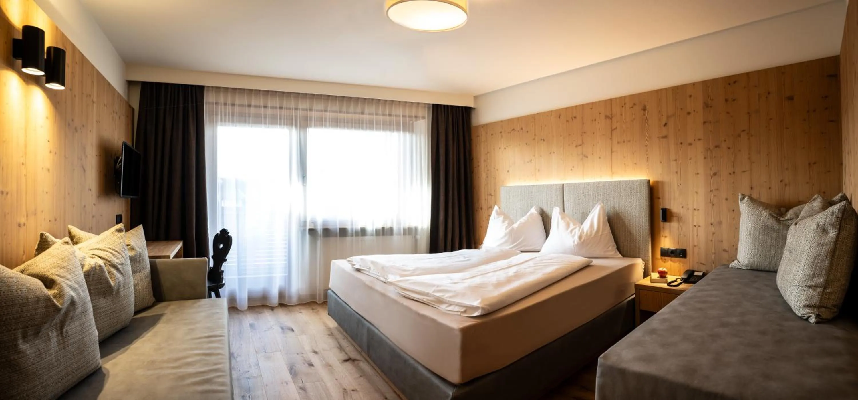Photo of the whole room, Bed in Martina Breakfast Lodge