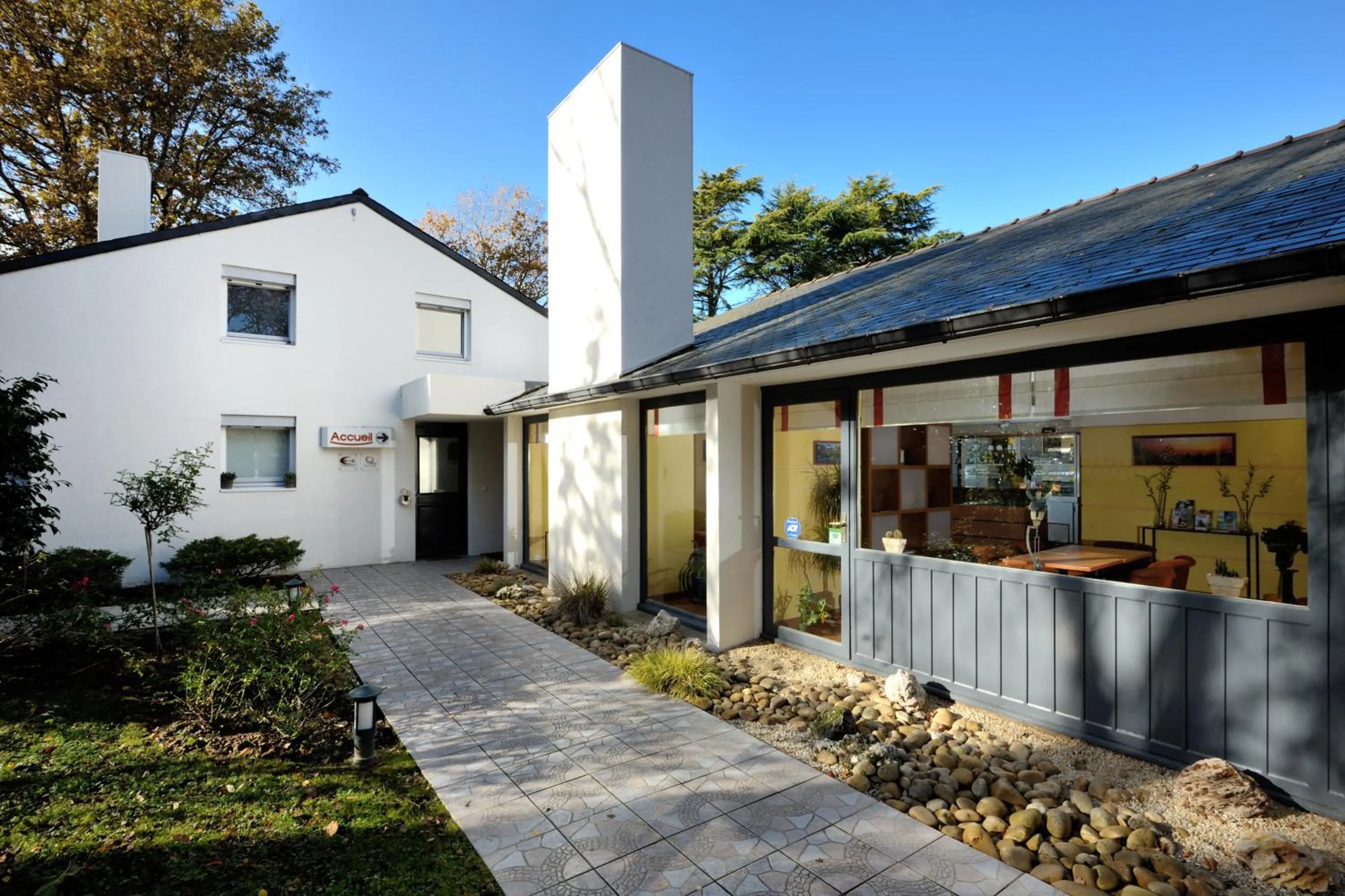 Facade/entrance in Hôtel du Parc Nantes Ouest Orvault