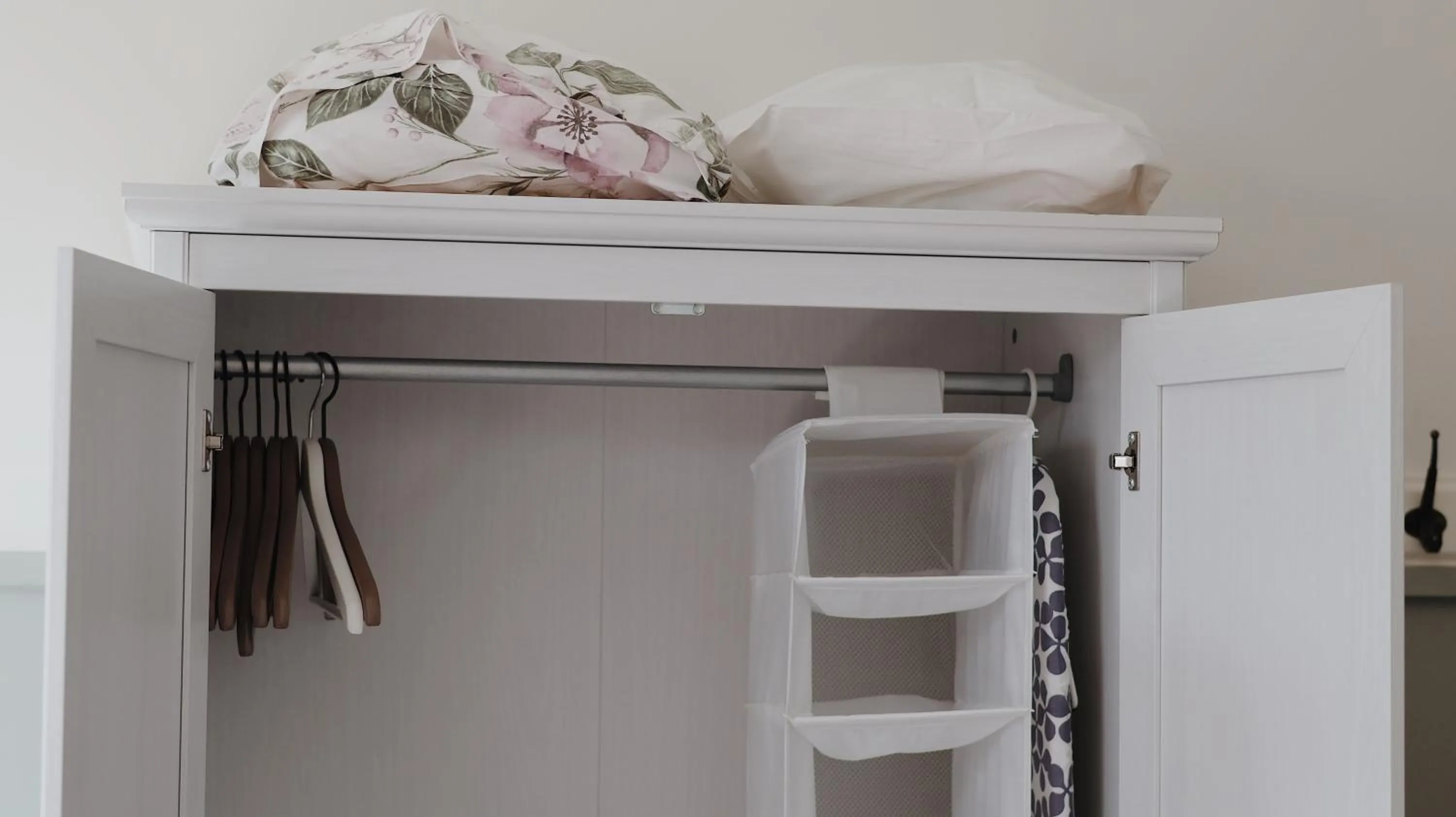 wardrobe in Huoneistohotelli Marja