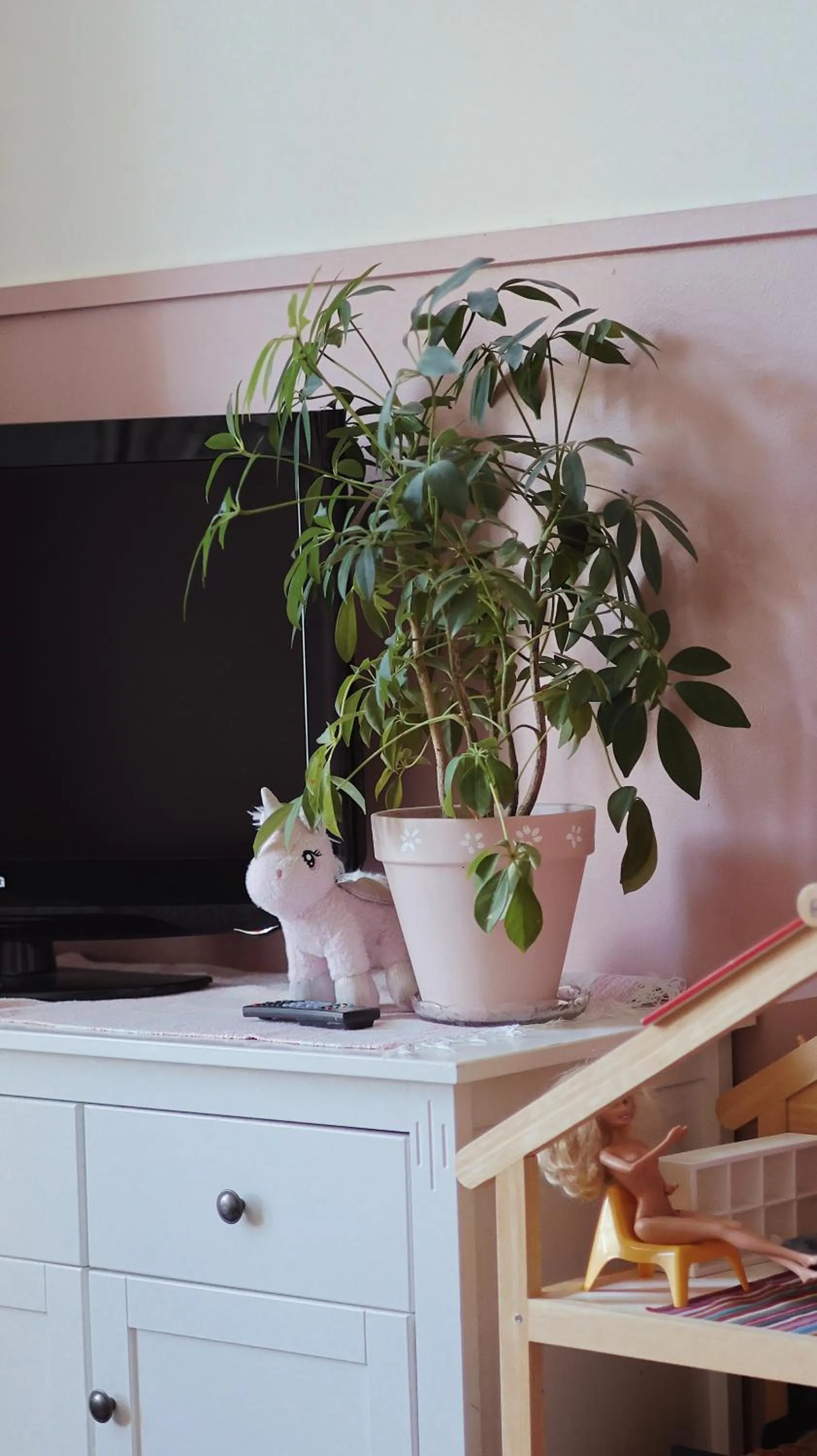 Communal lounge/ TV room in Huoneistohotelli Marja