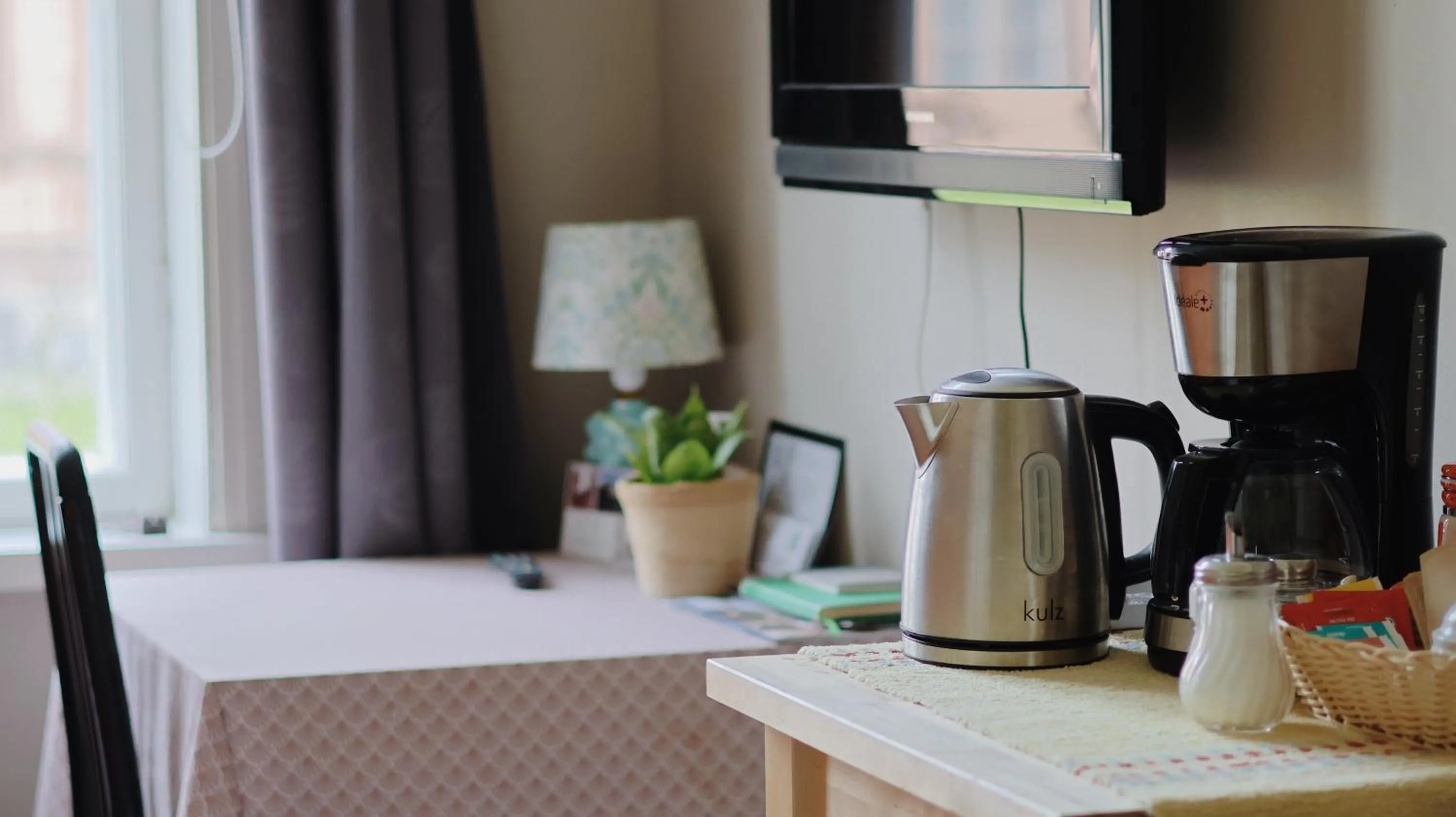 Coffee/tea facilities in Huoneistohotelli Marja