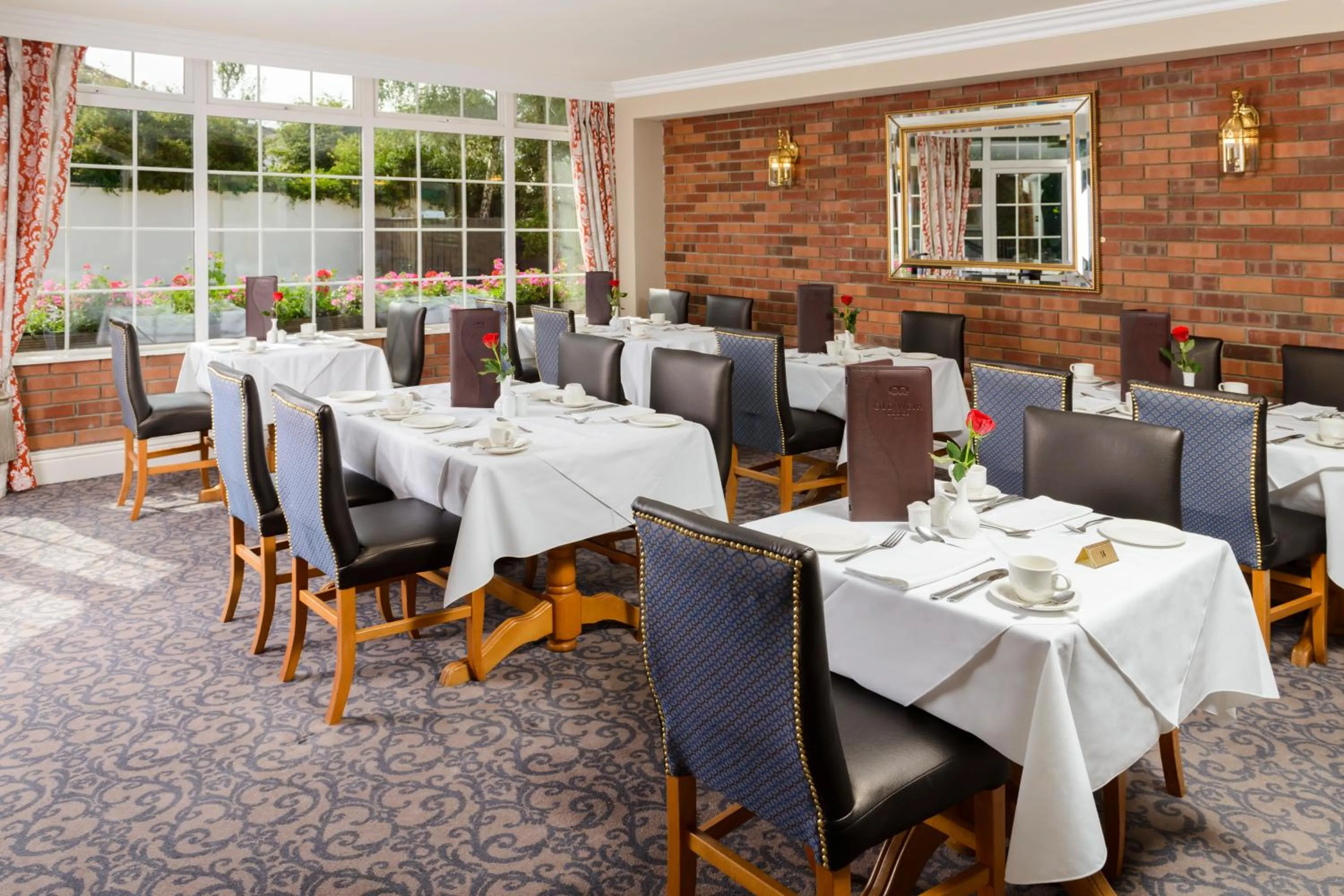 Dining area in Old Weir Lodge