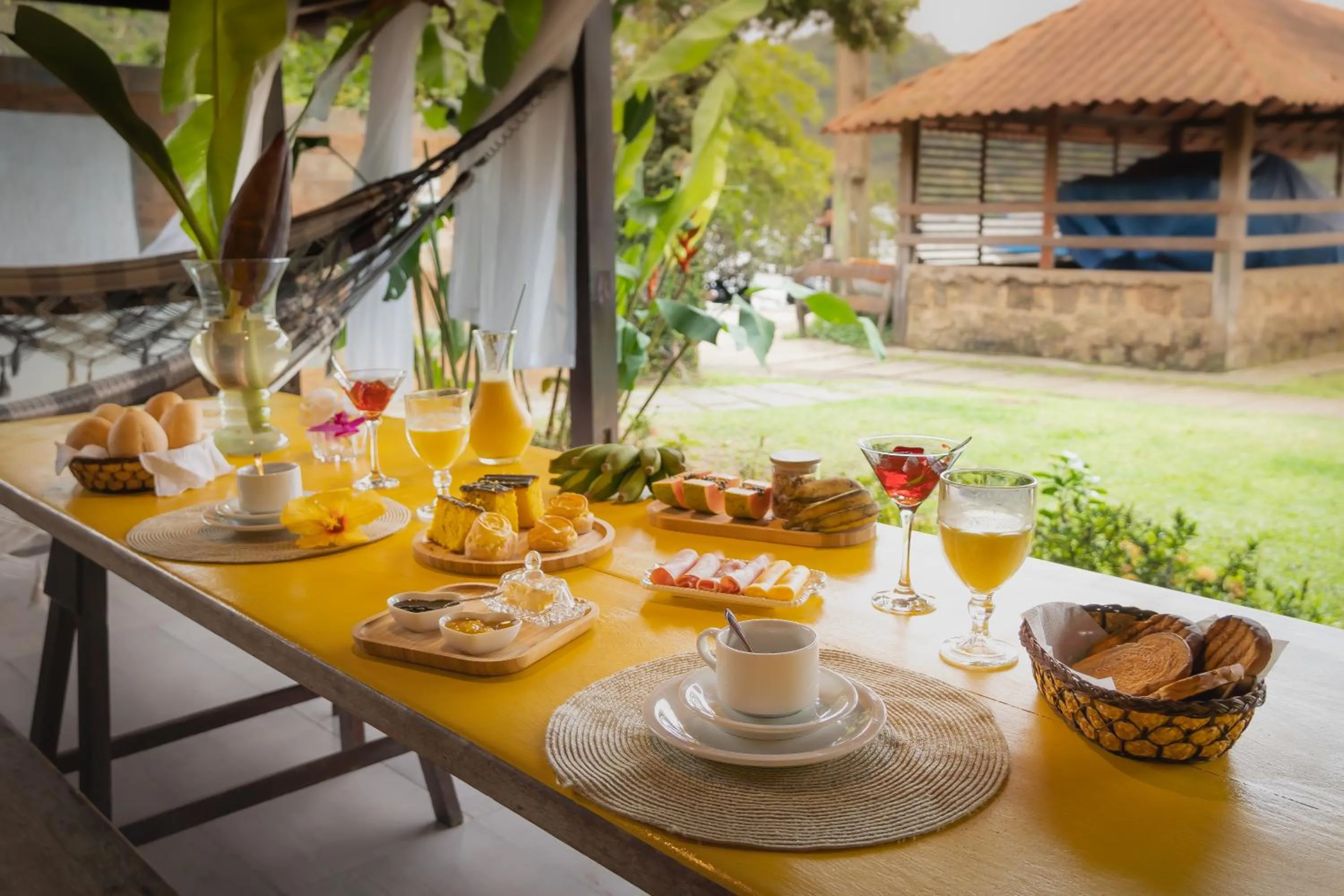 Continental breakfast in Pousada Gata Russa