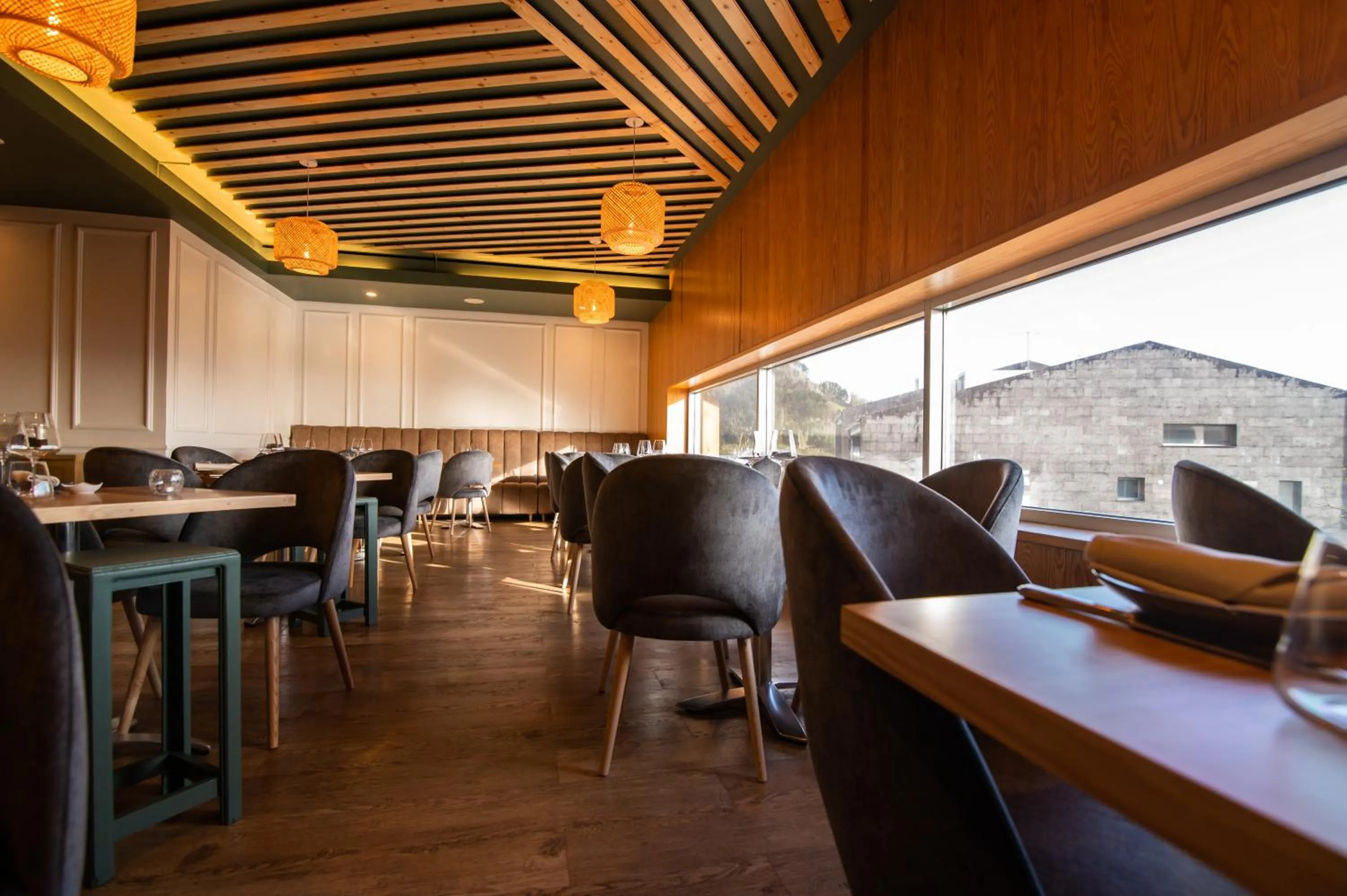 Restaurant/places to eat in ANC Resort