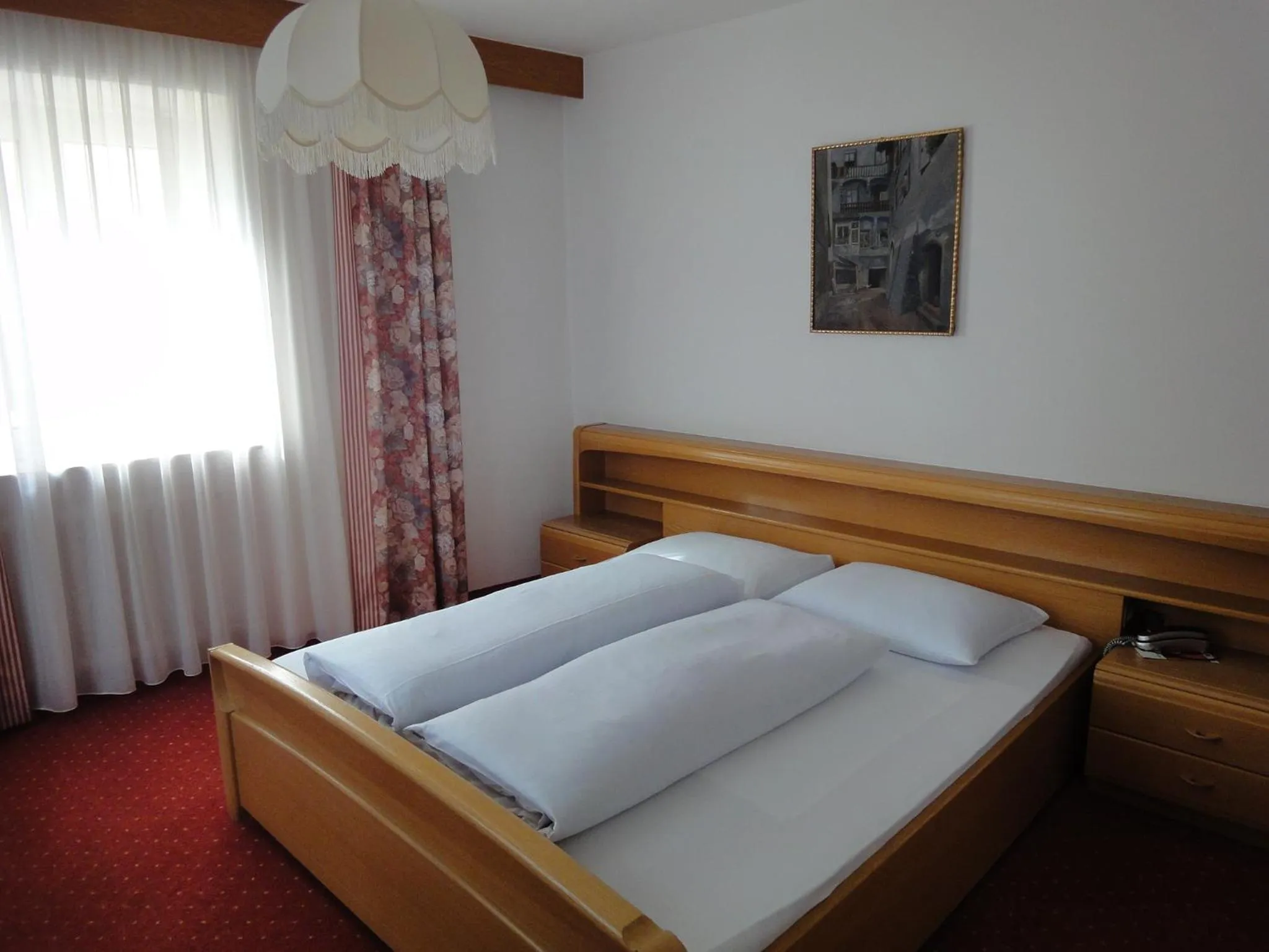 Bed in Hotel zum Wolf