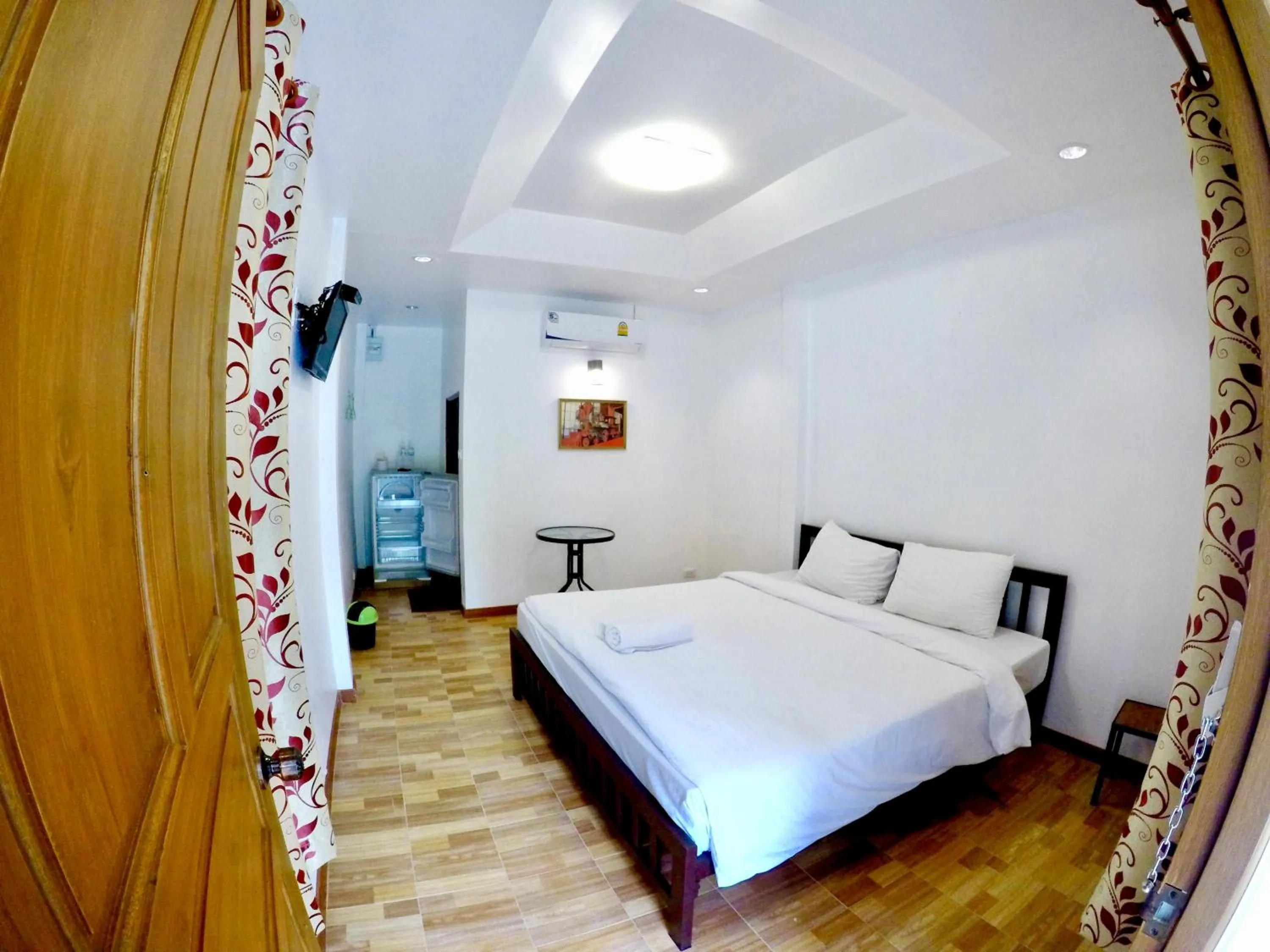 Bed in Thiw Tara Resort