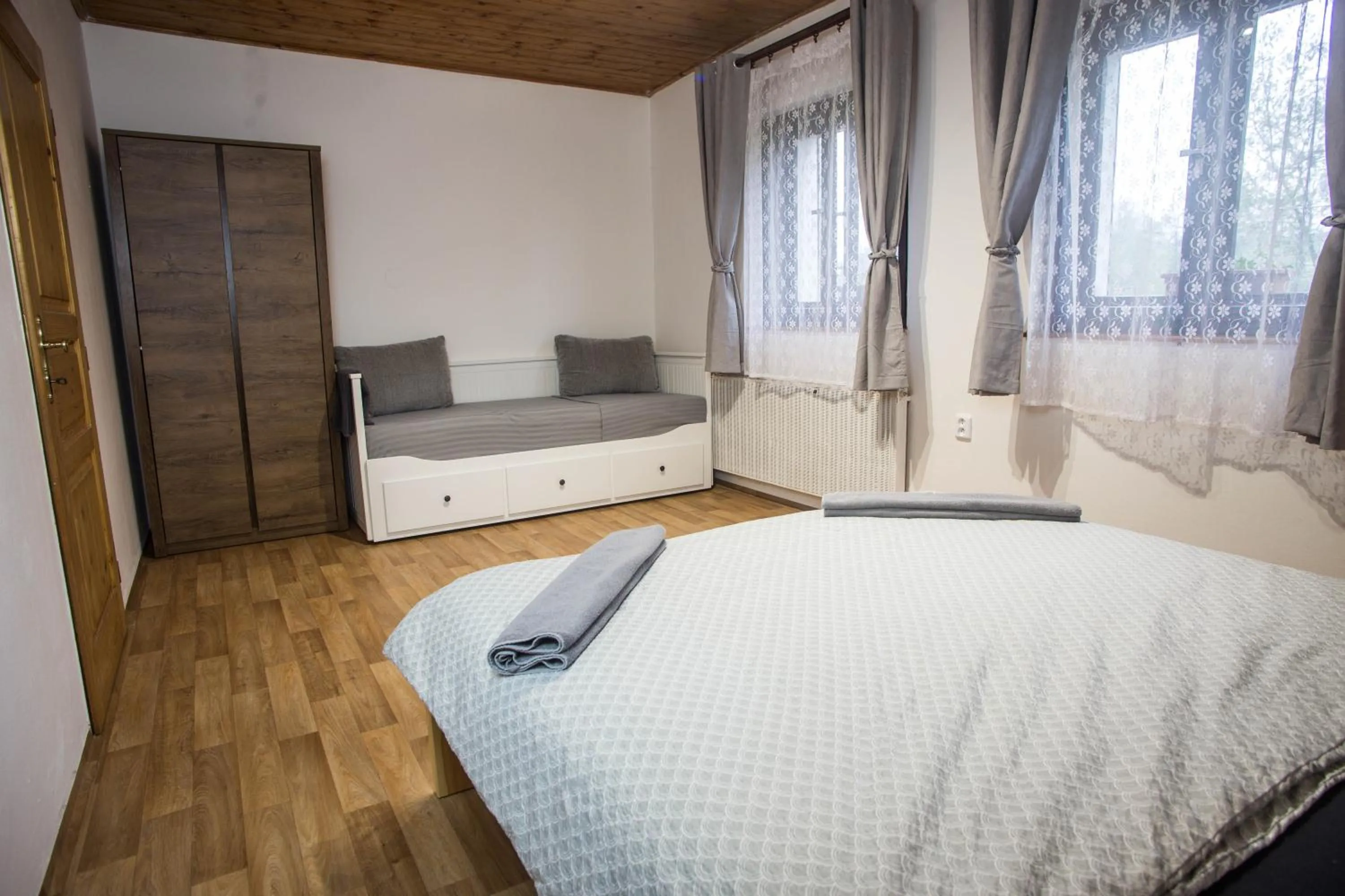 Bedroom, Bed in Apartmány Ve Mlejně