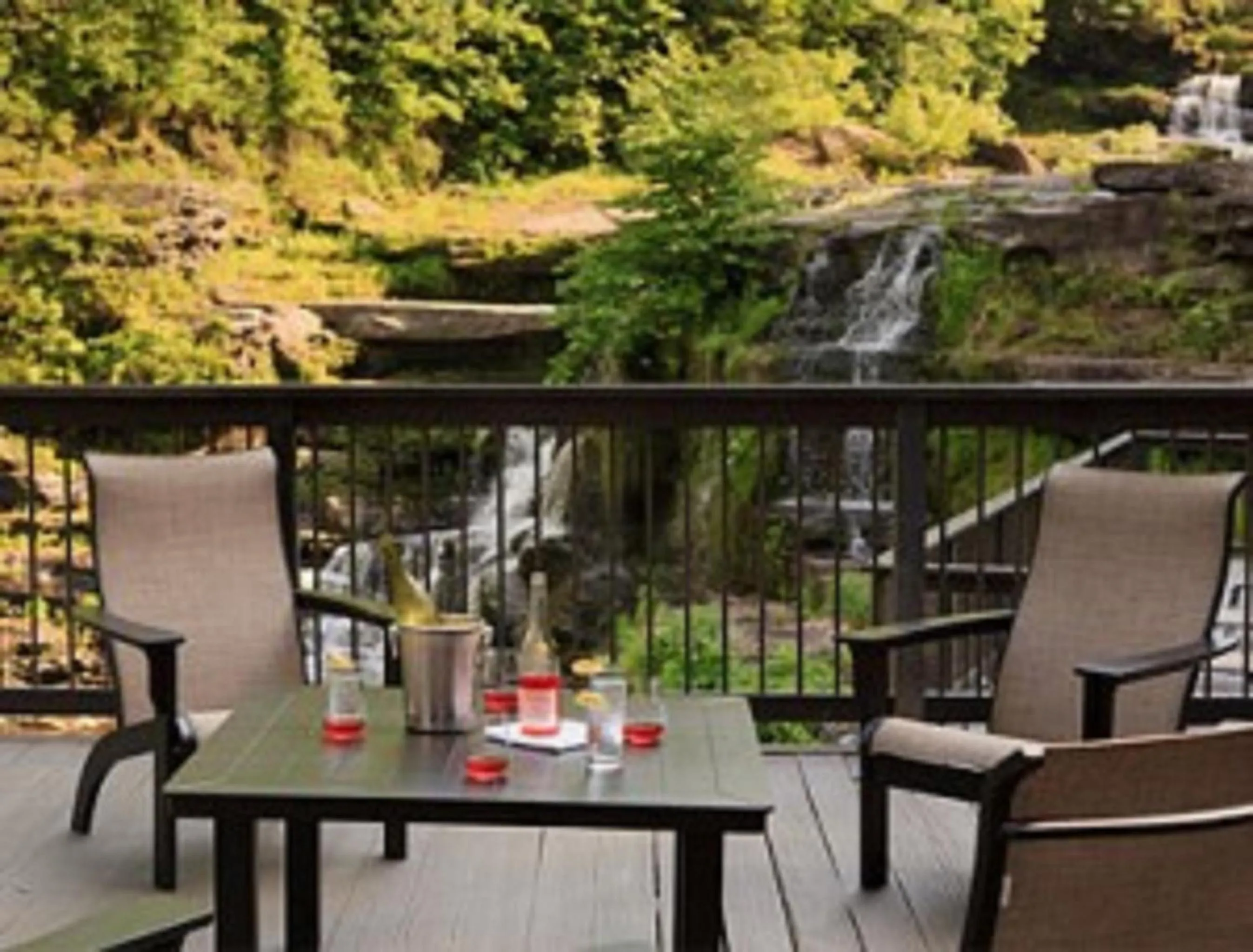 Patio in Ledges Hotel