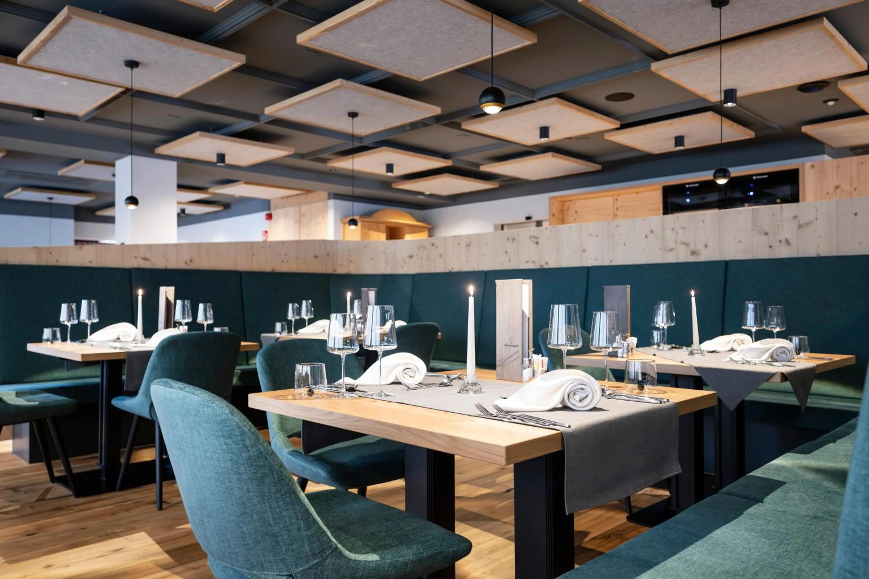 Restaurant/places to eat in Hotel Alpenroyal