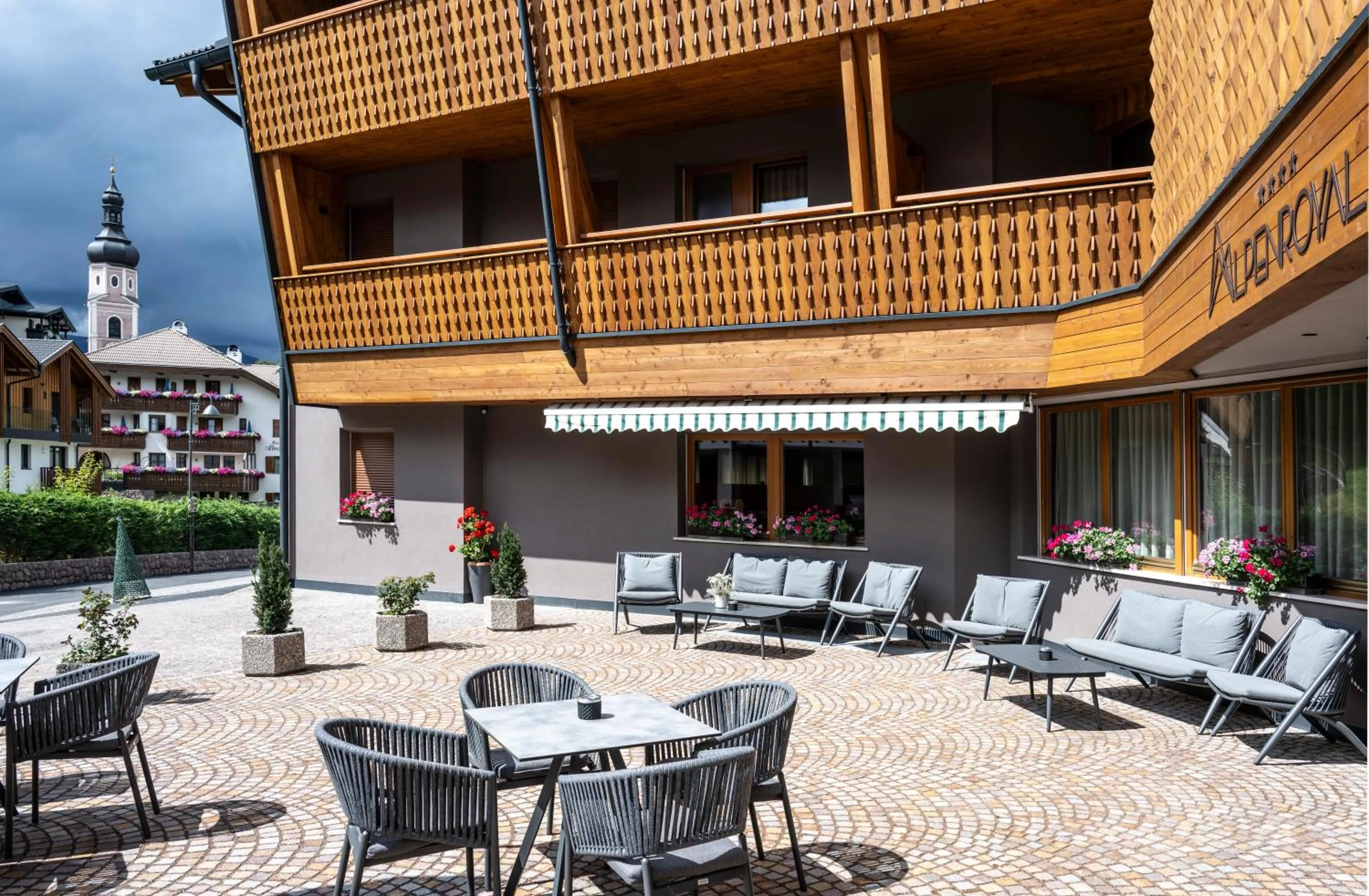 Property building in Hotel Alpenroyal