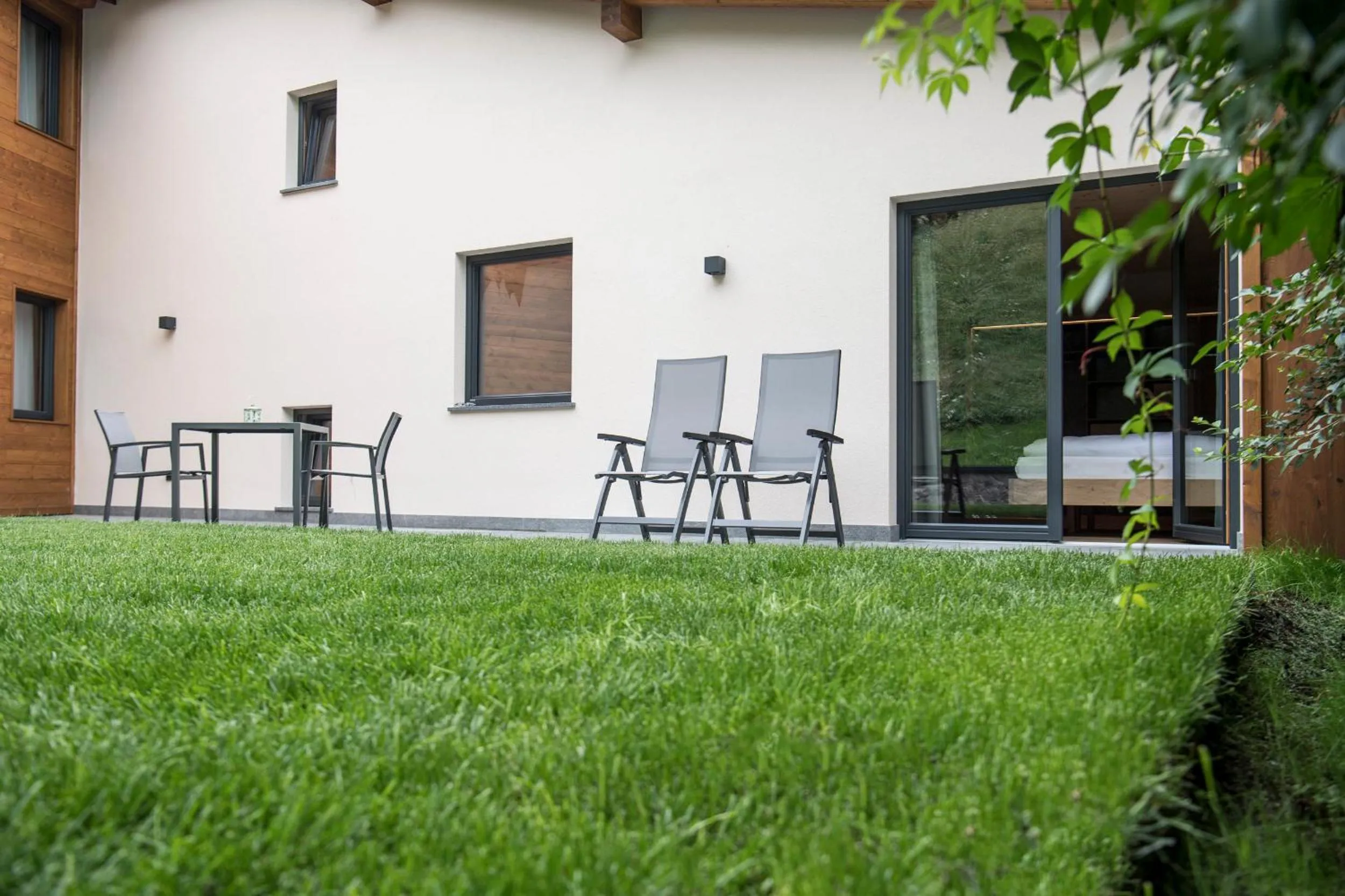 Garden view in Hotel Alpenroyal