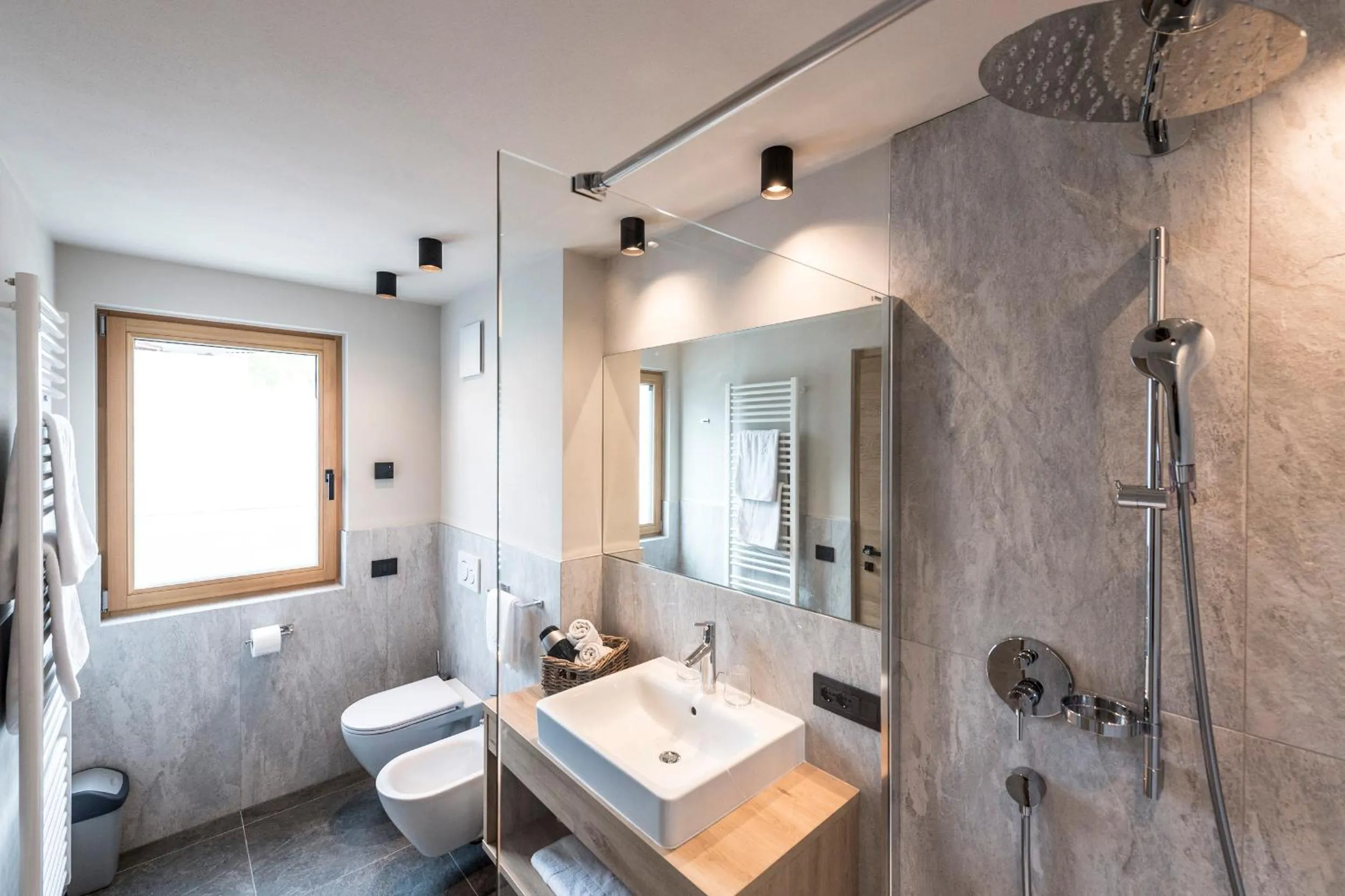 Bathroom in Hotel Alpenroyal