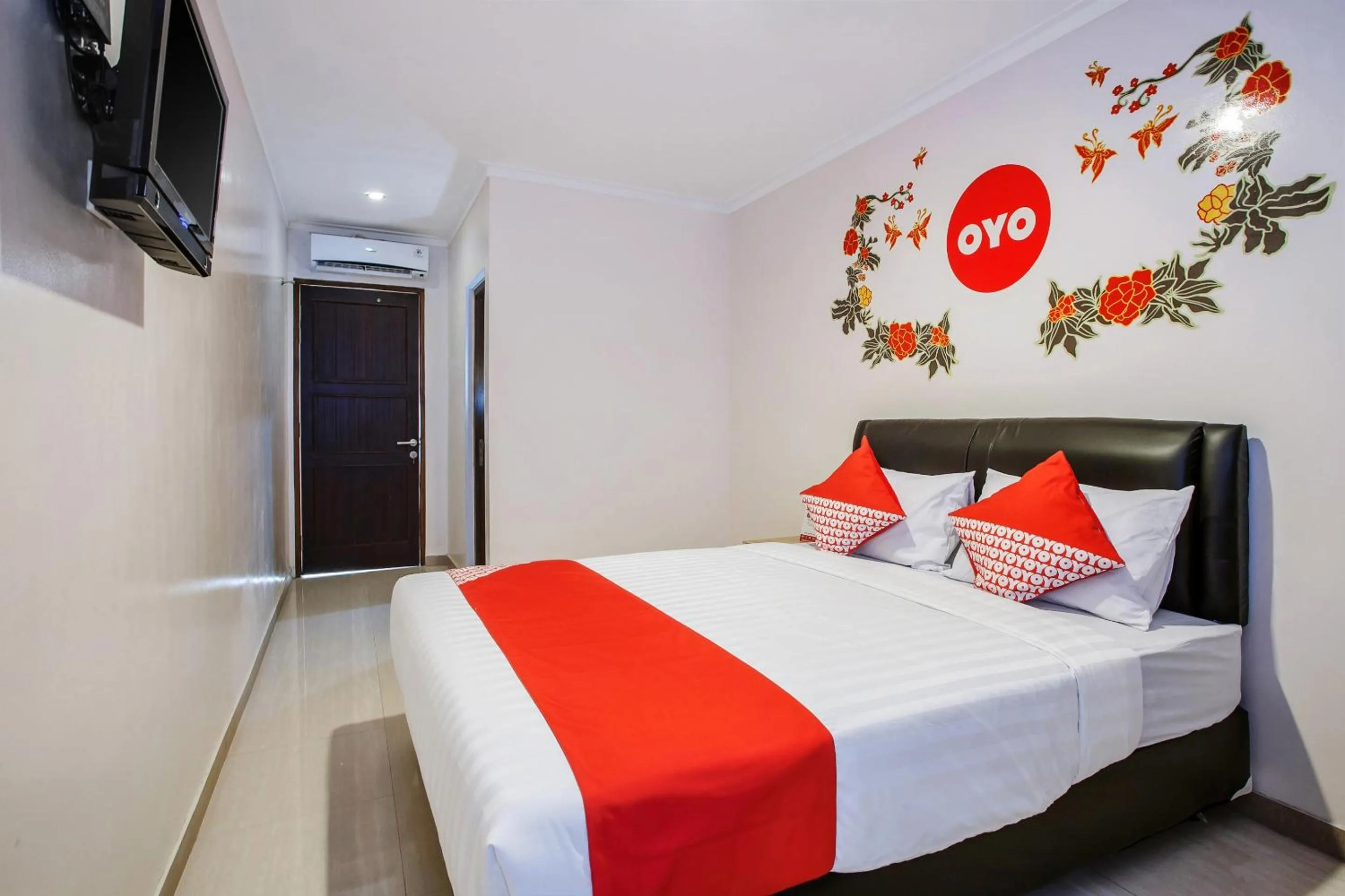 Bedroom, Bed in Capital O 134 Lg Residence