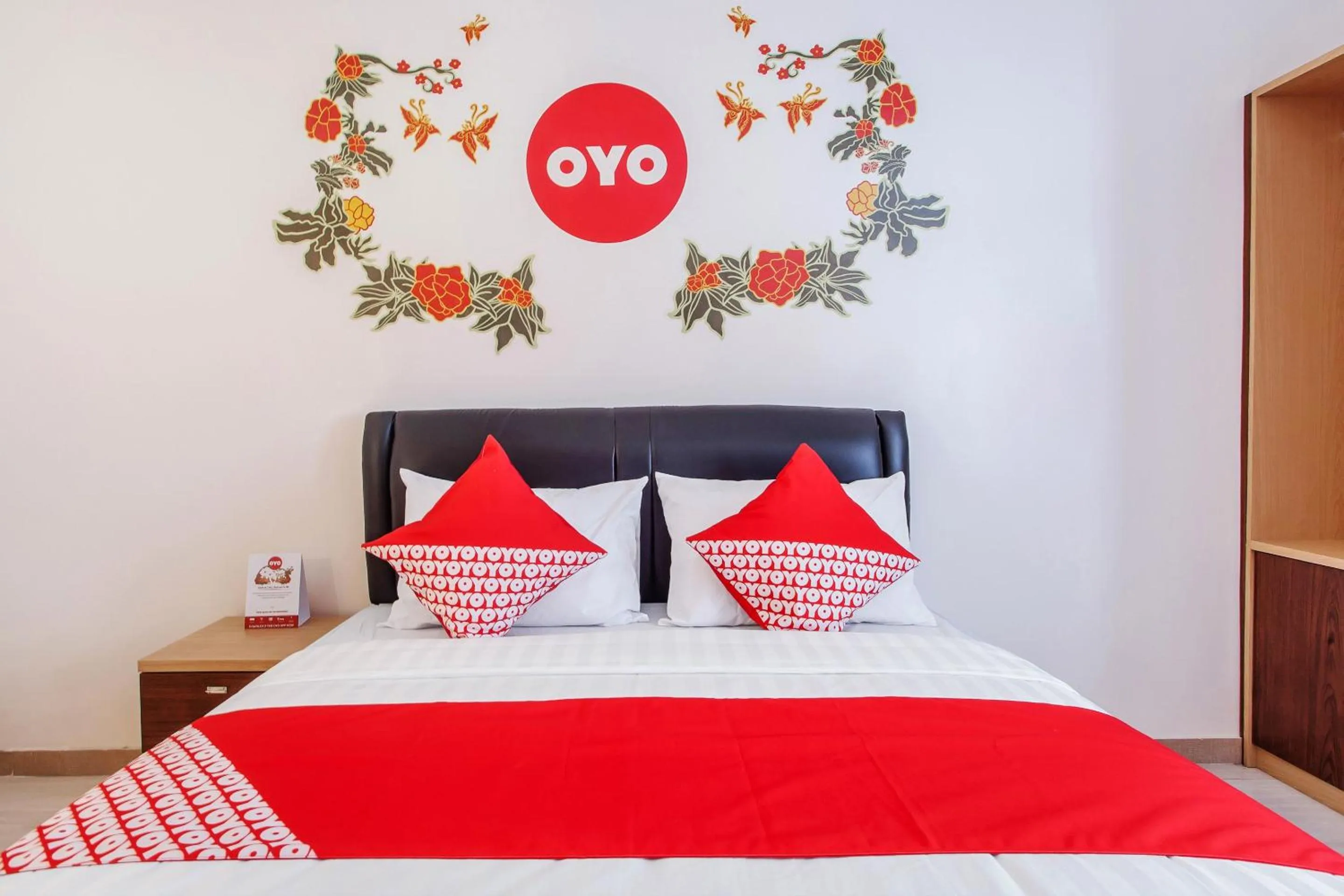 Bedroom, Bed in Capital O 134 Lg Residence