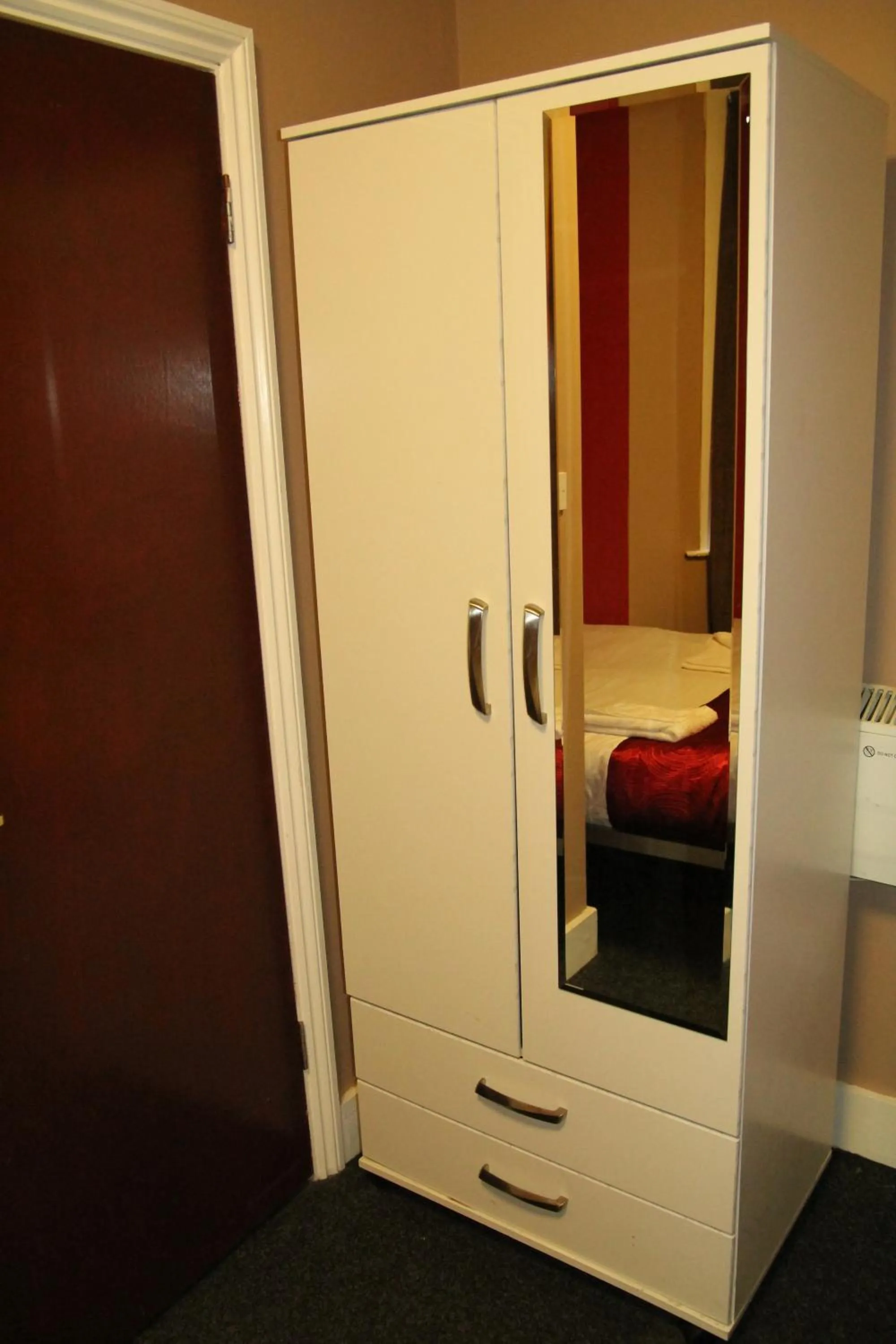 Other, Bed in London Olympus Hotel Nirvana