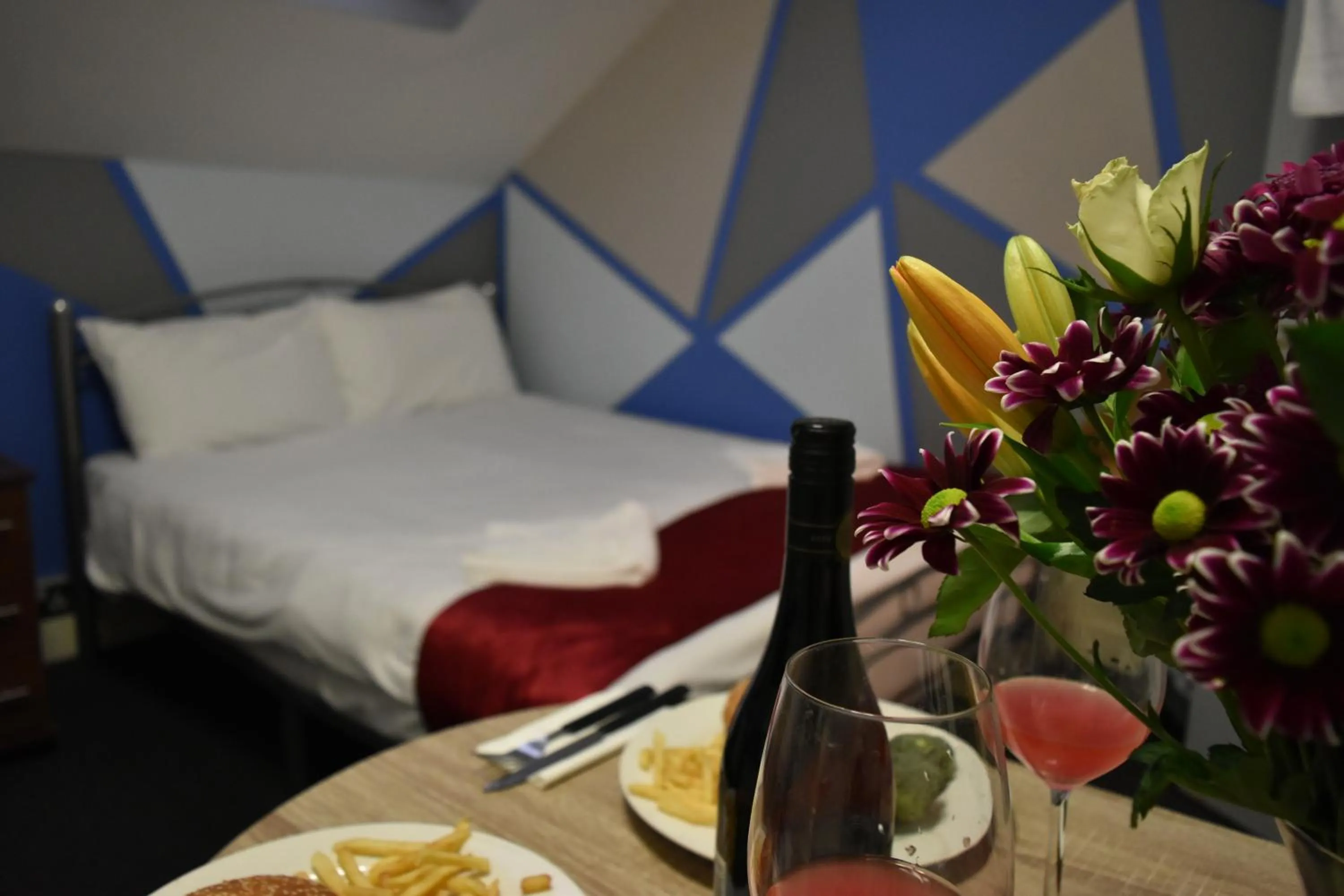 Bed in London Olympus Hotel Nirvana