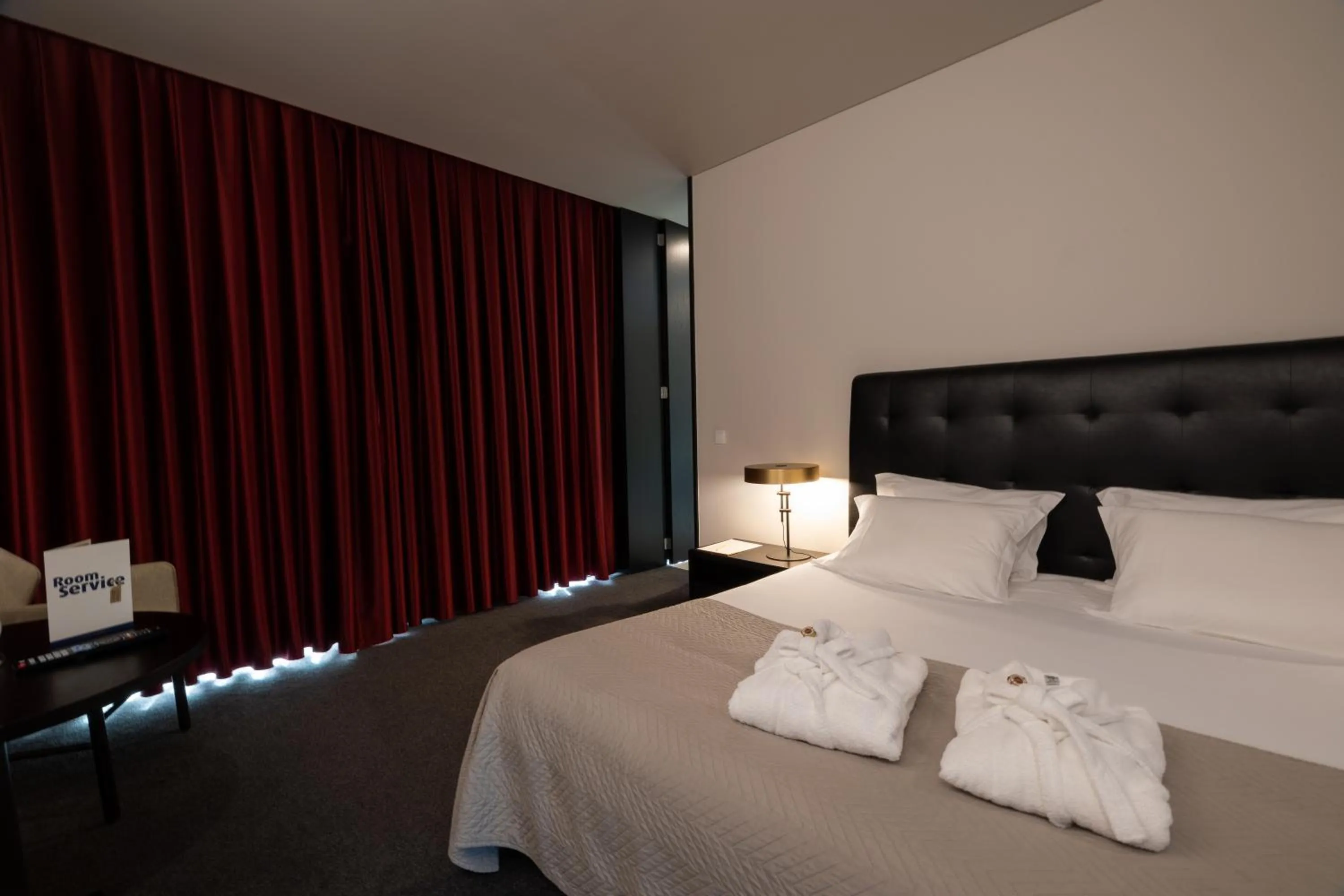 Bedroom, Bed in Axis Viana Business & SPA Hotel